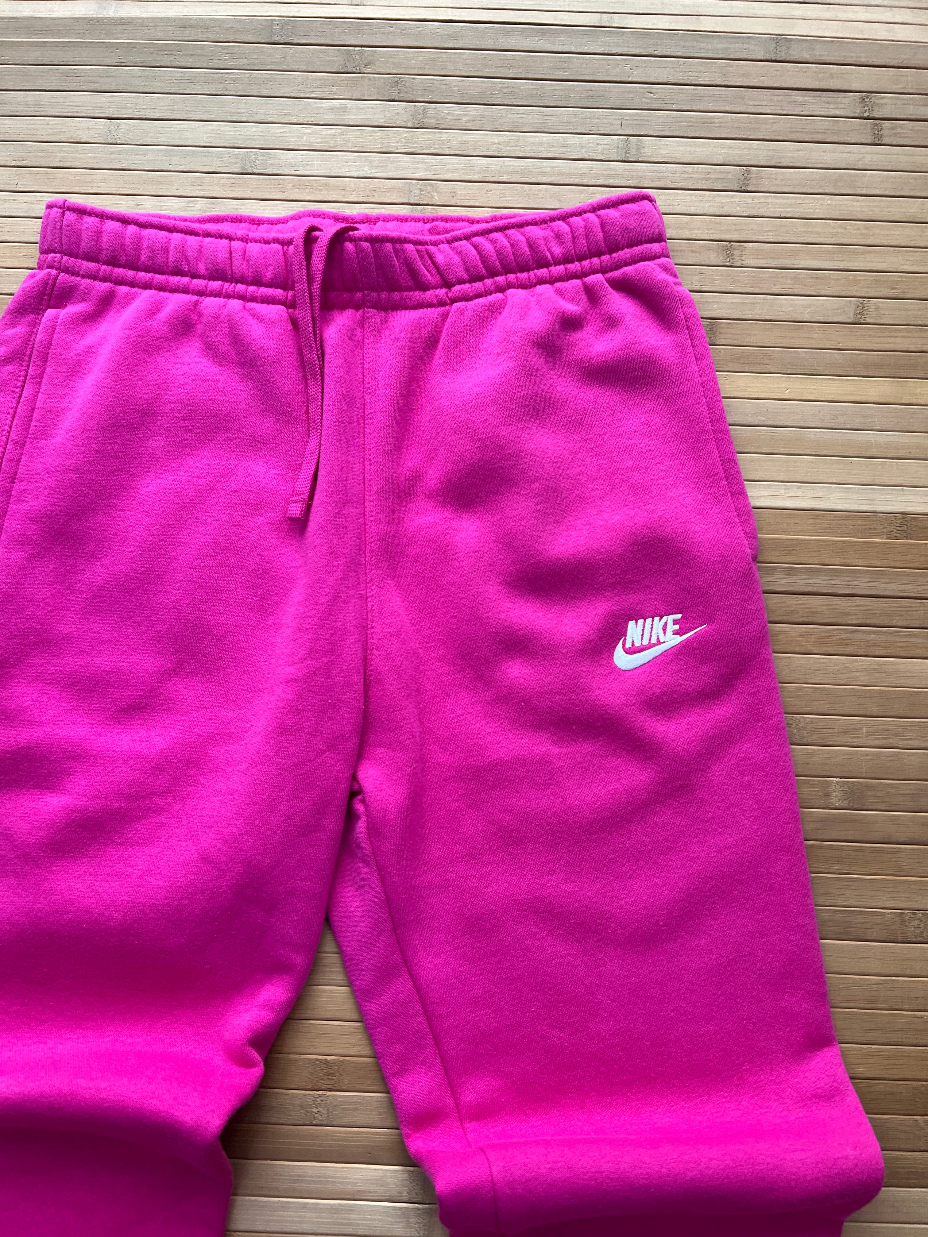 Nike Pink joggers 🙋‍♀️(S)