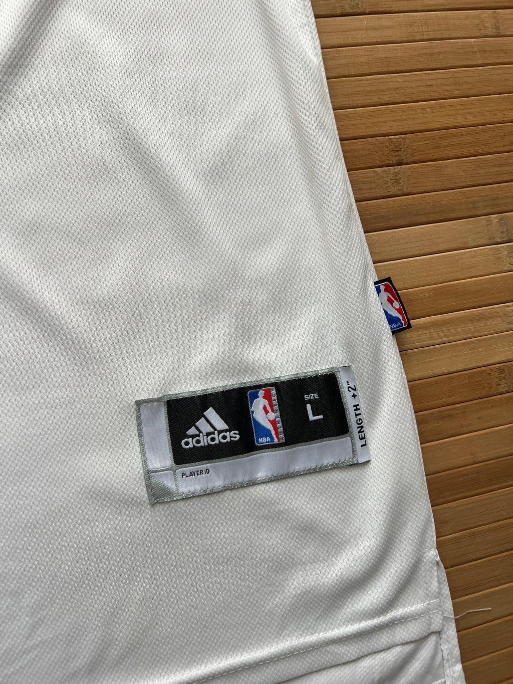 LeBron James Cavaliers Basketball Jersey (XL)