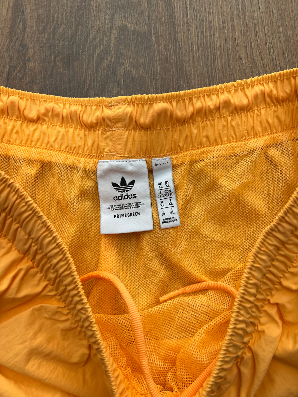 Adidas Bright Shorts(XL)