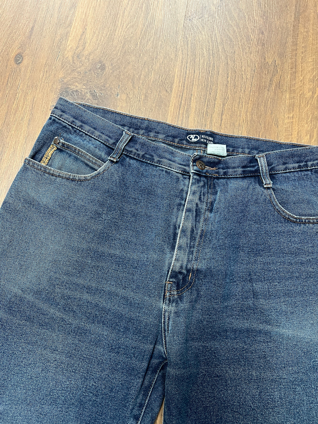 Baggy Blue Jeans (38x32)