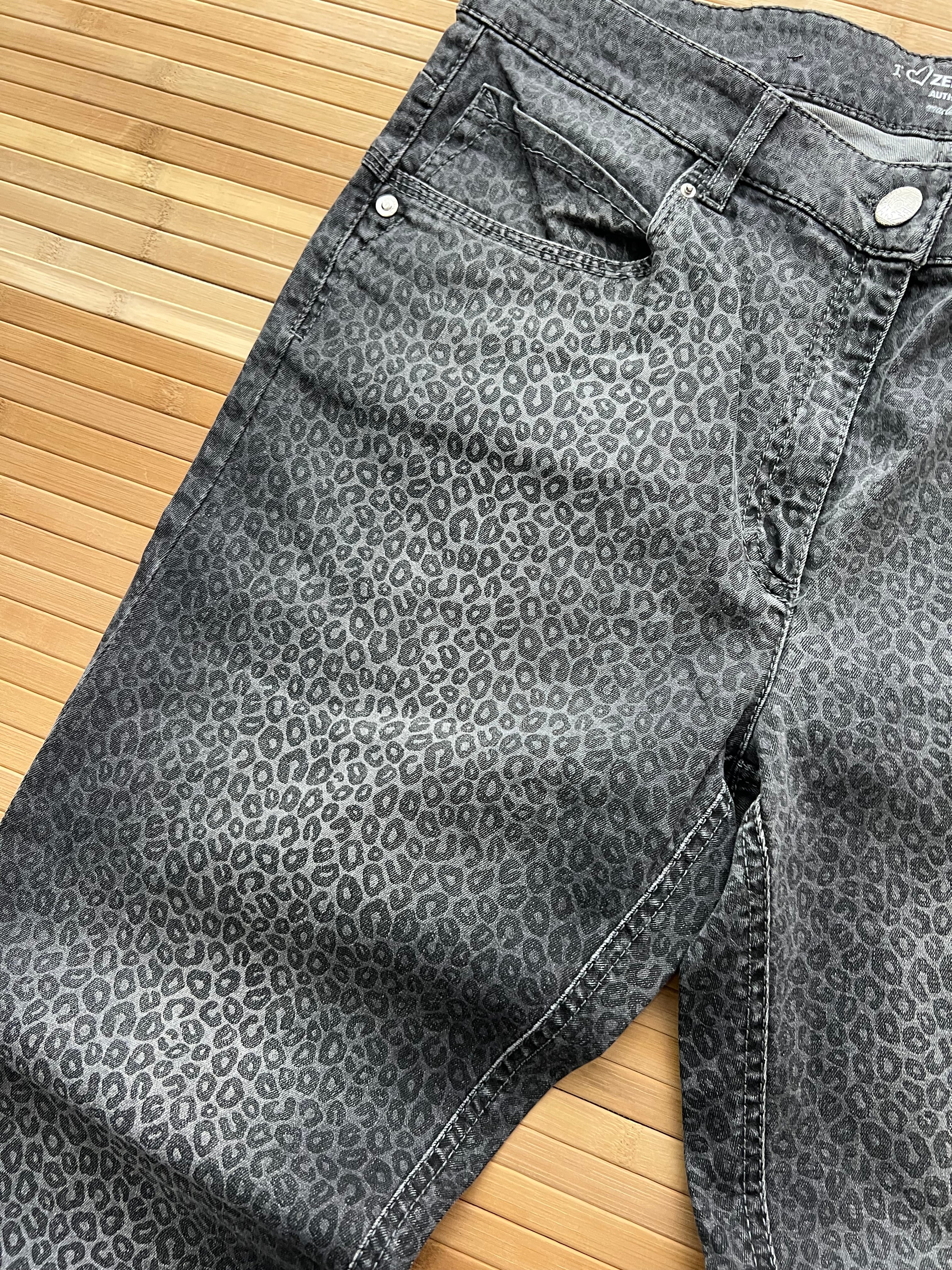 Chetah Print Denim Jeans (34x30)Womens