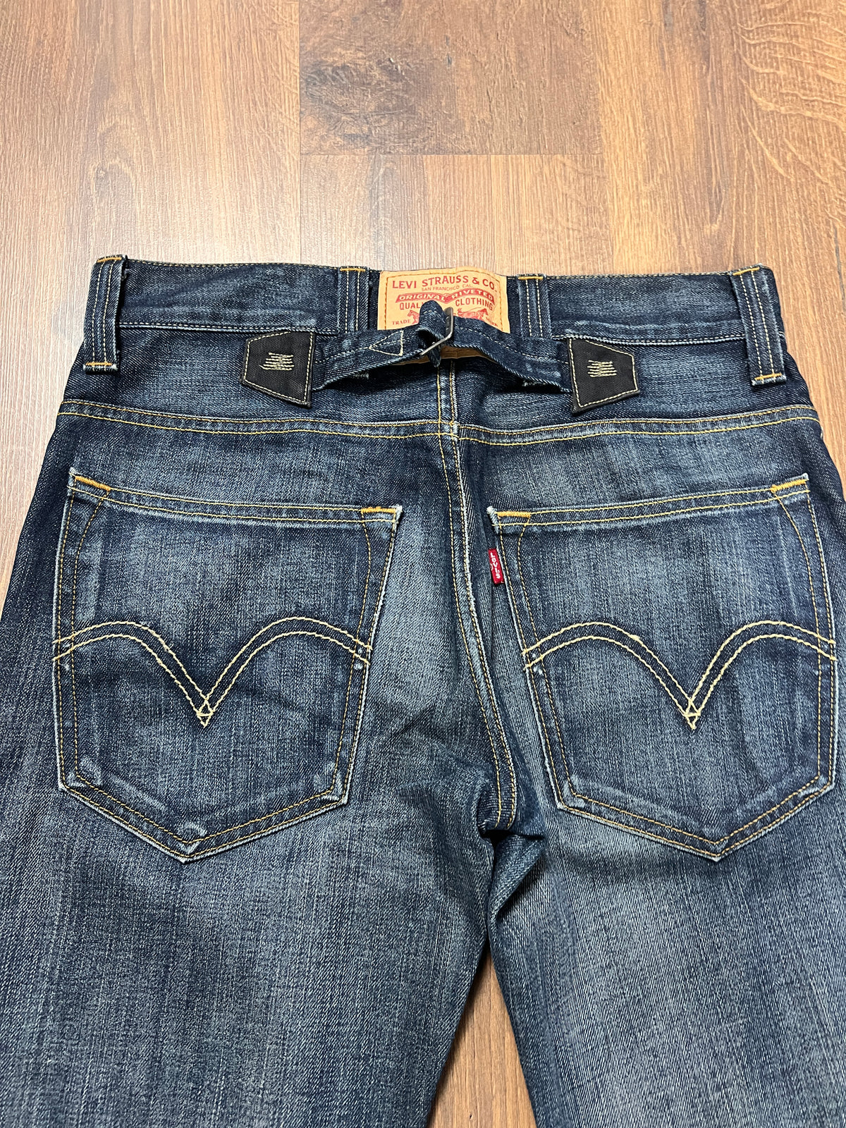 Levis construced Jeans (32x30)