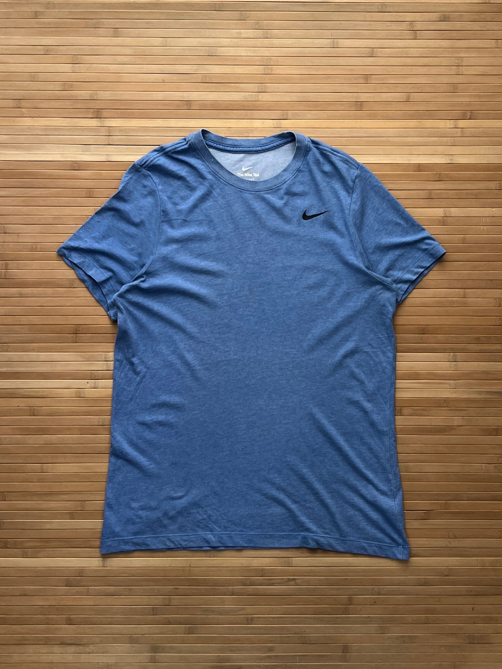 Nike Tee (L)