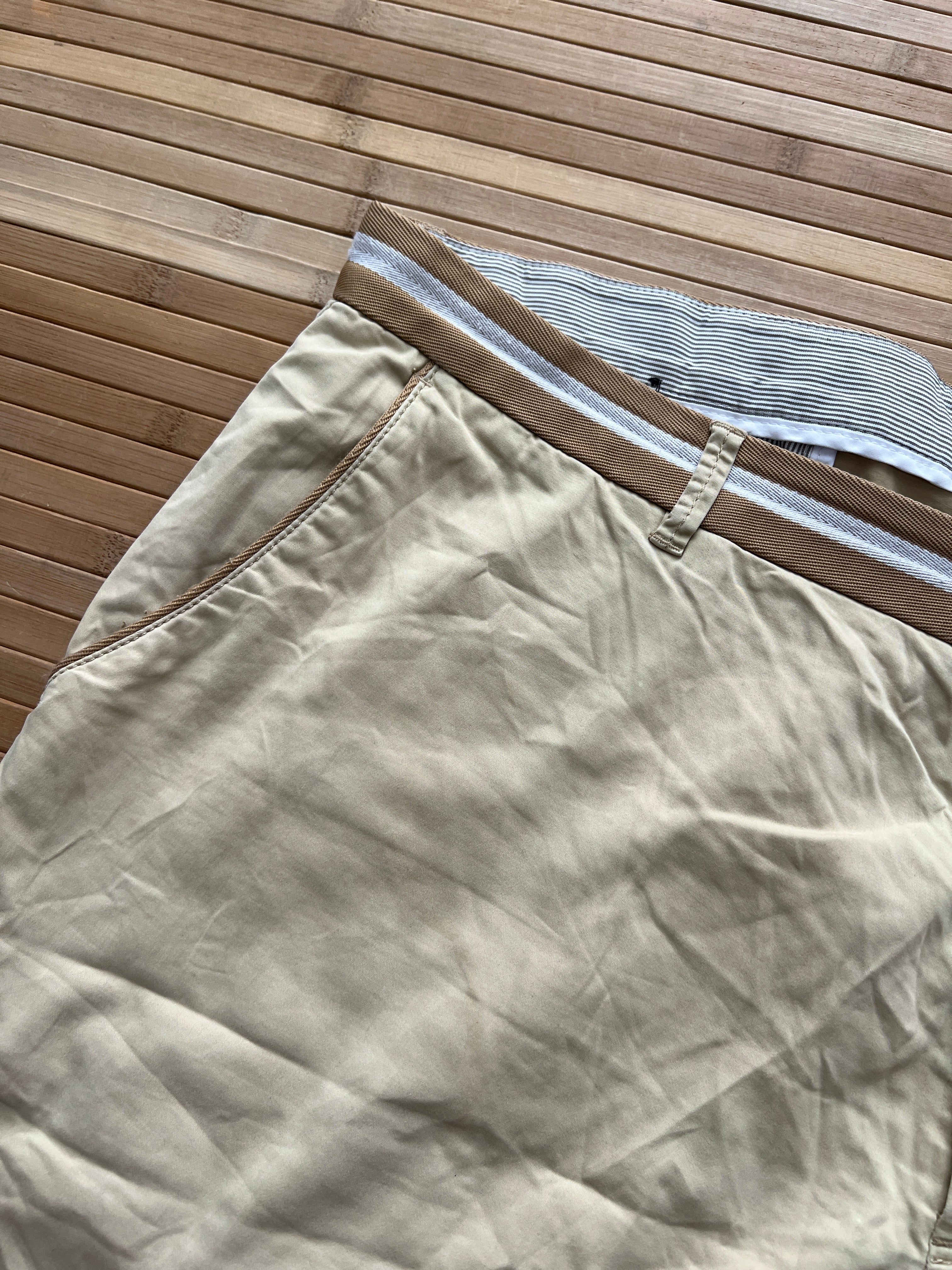 Huggo Boss Shorts(40)