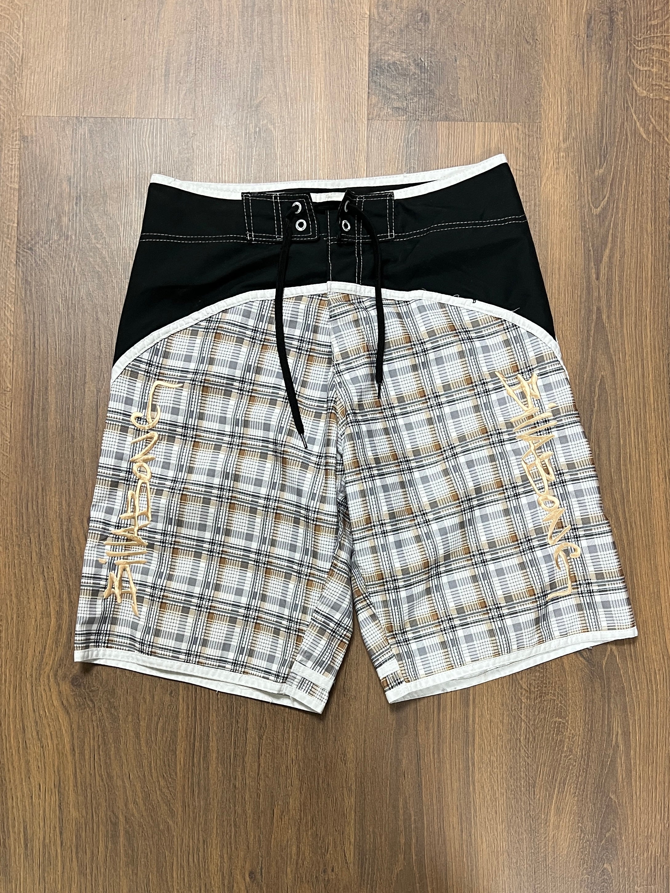 Billabong plaid board short (32)