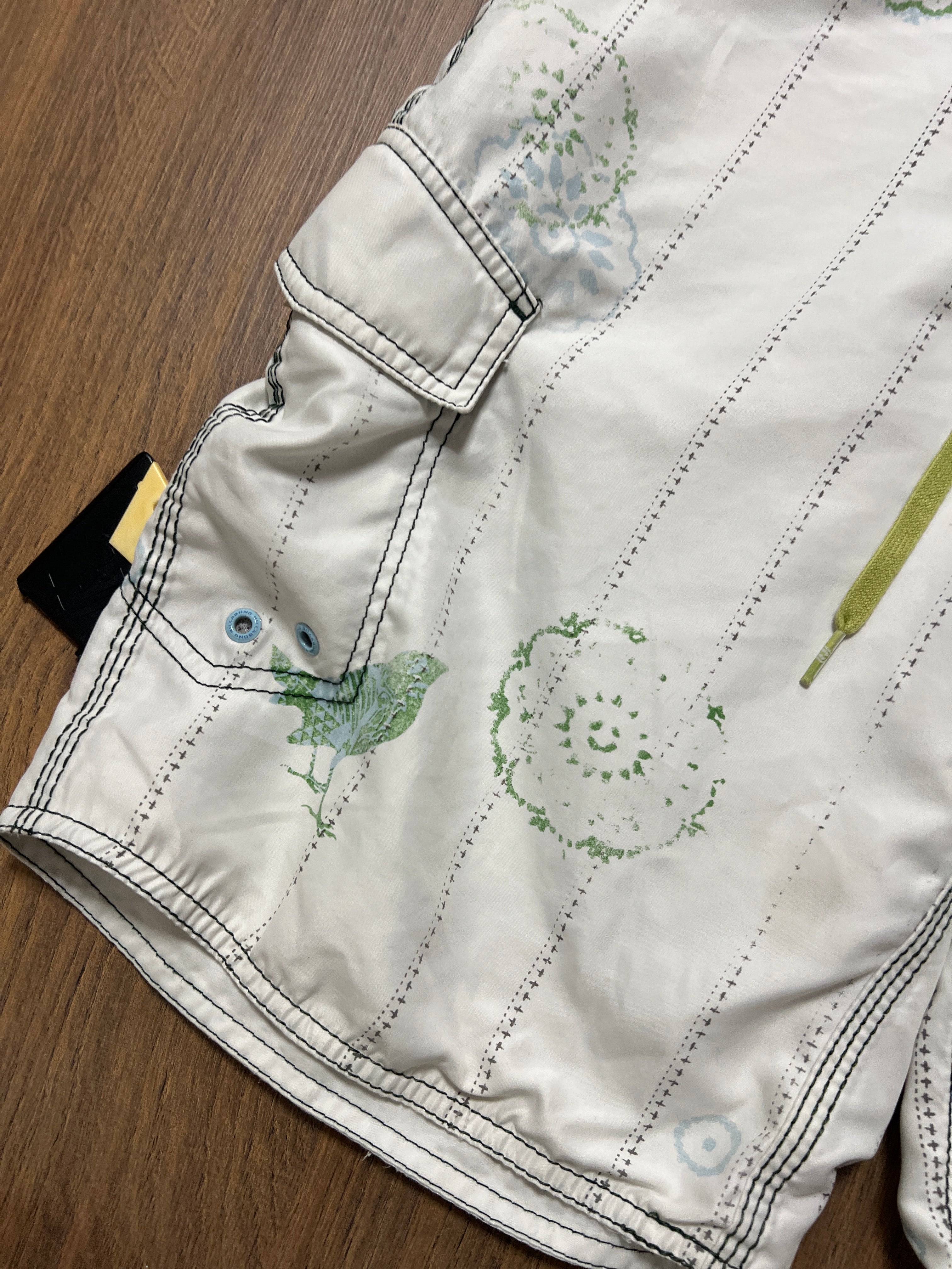 Billabong Flower Motiv Boarshsorts (30)