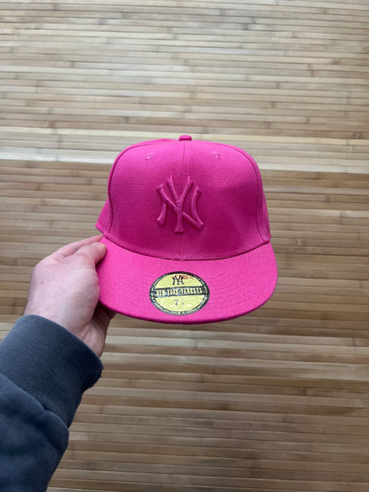 NY New Era Pink Fitted (7.1/4 58cm)
