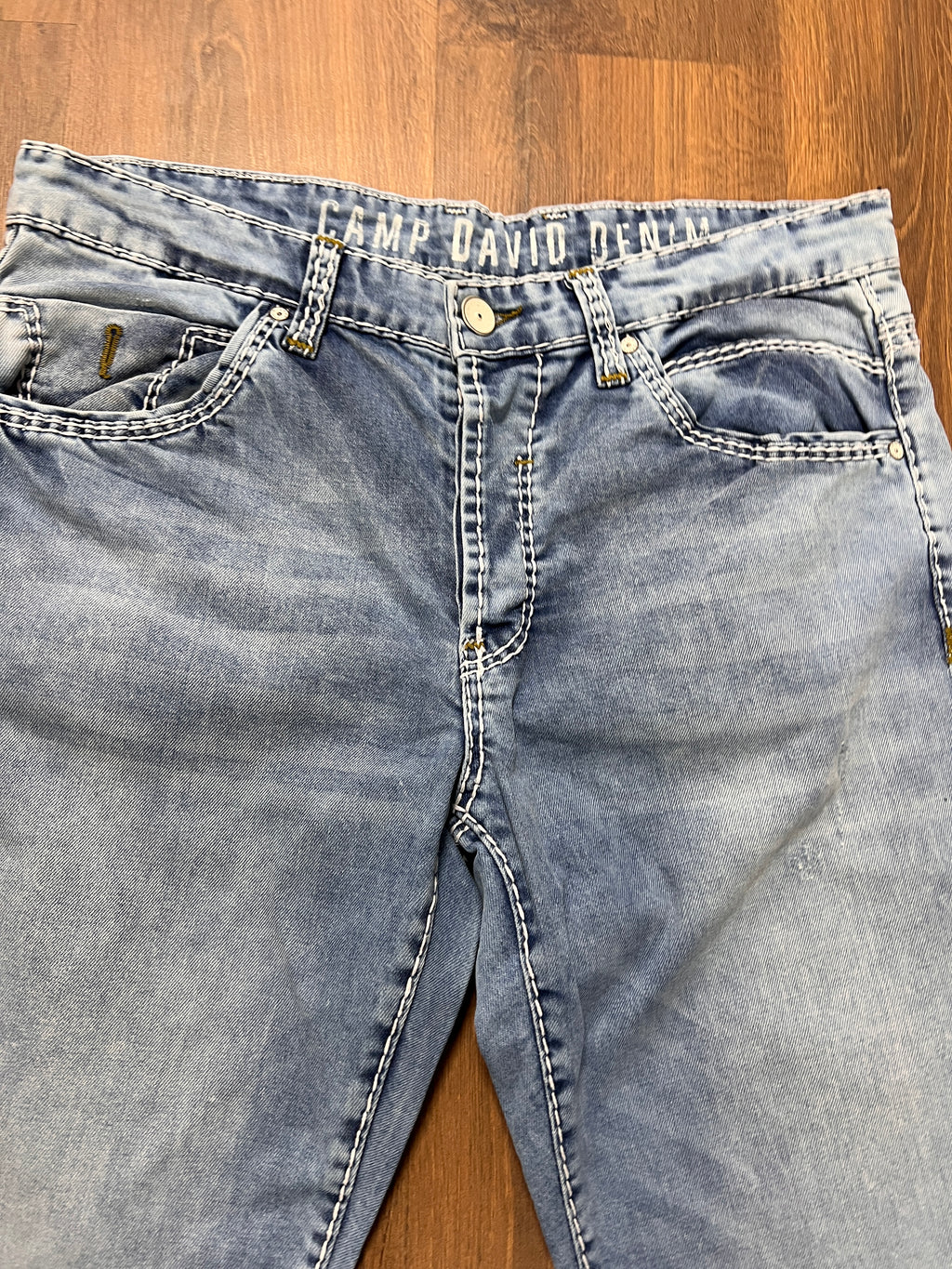 Camp David Y2K baby blue jeans (36x32)