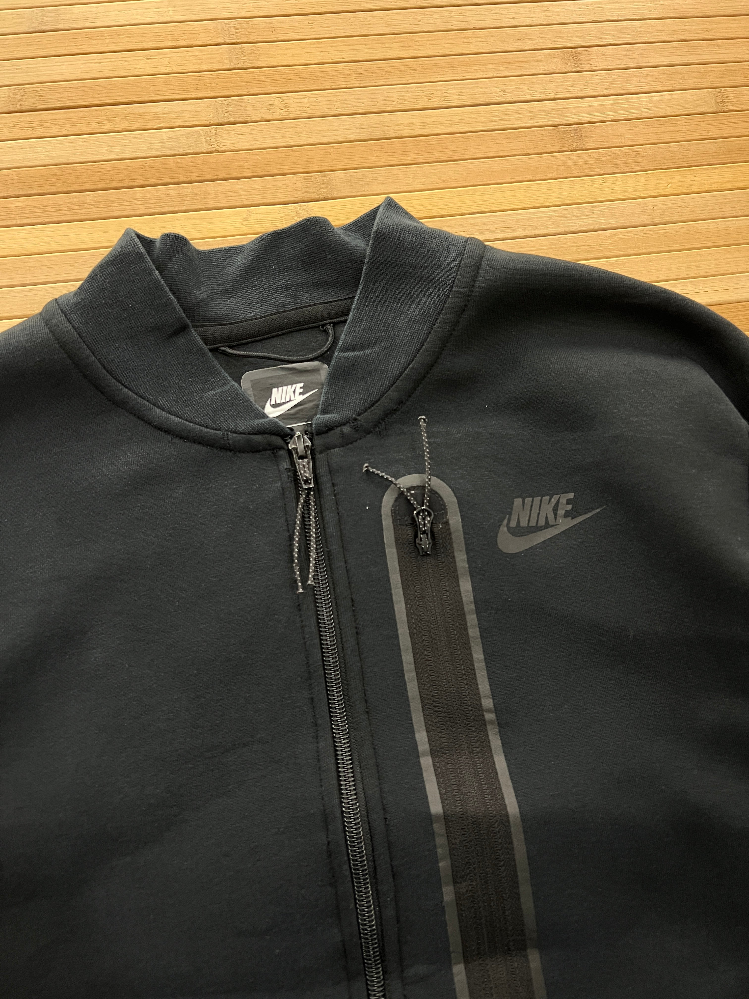 Nike Tech Zip Up (S)