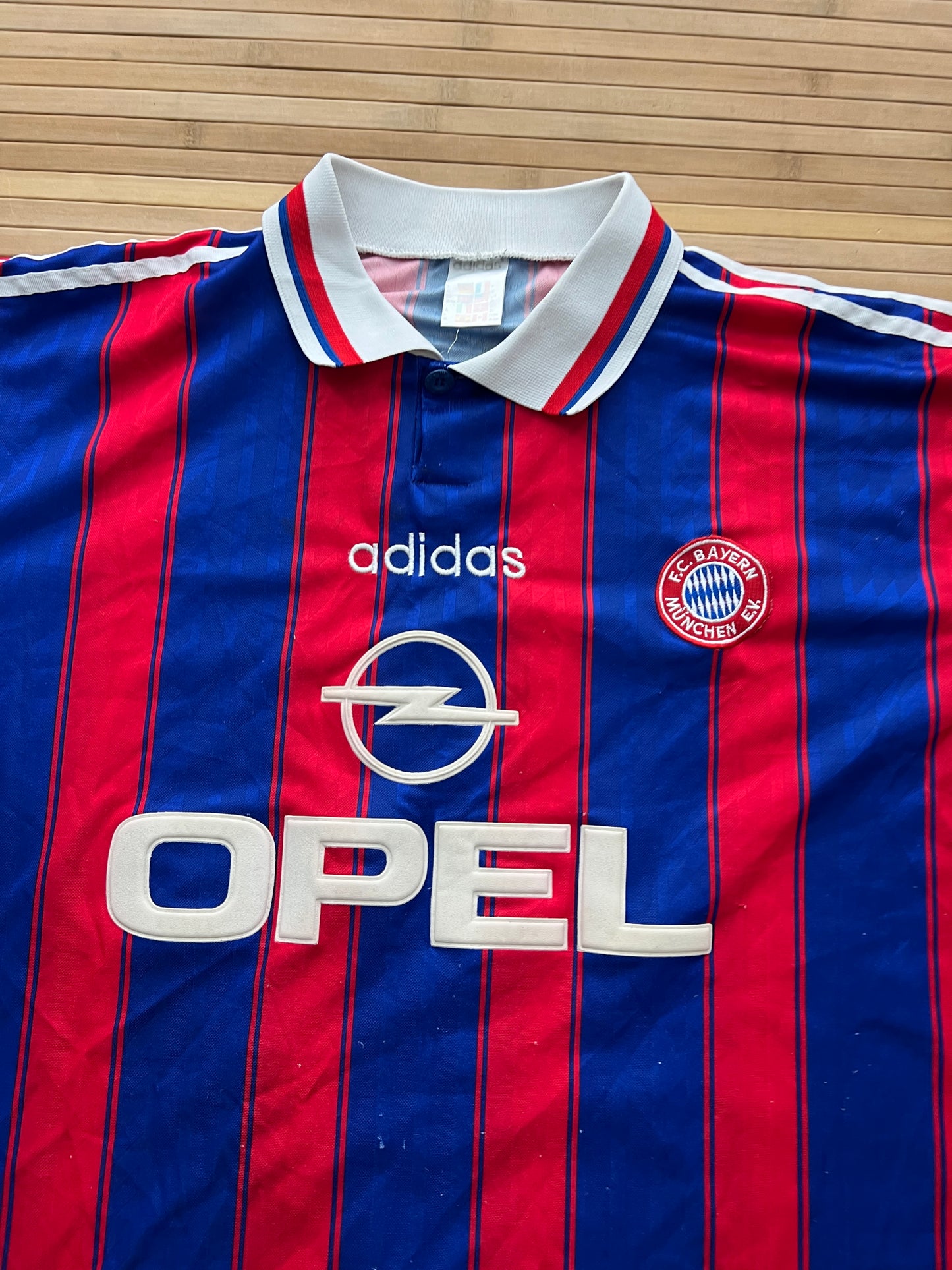 Signed Bayern 1995/97 Helmer Home Jersey (L)