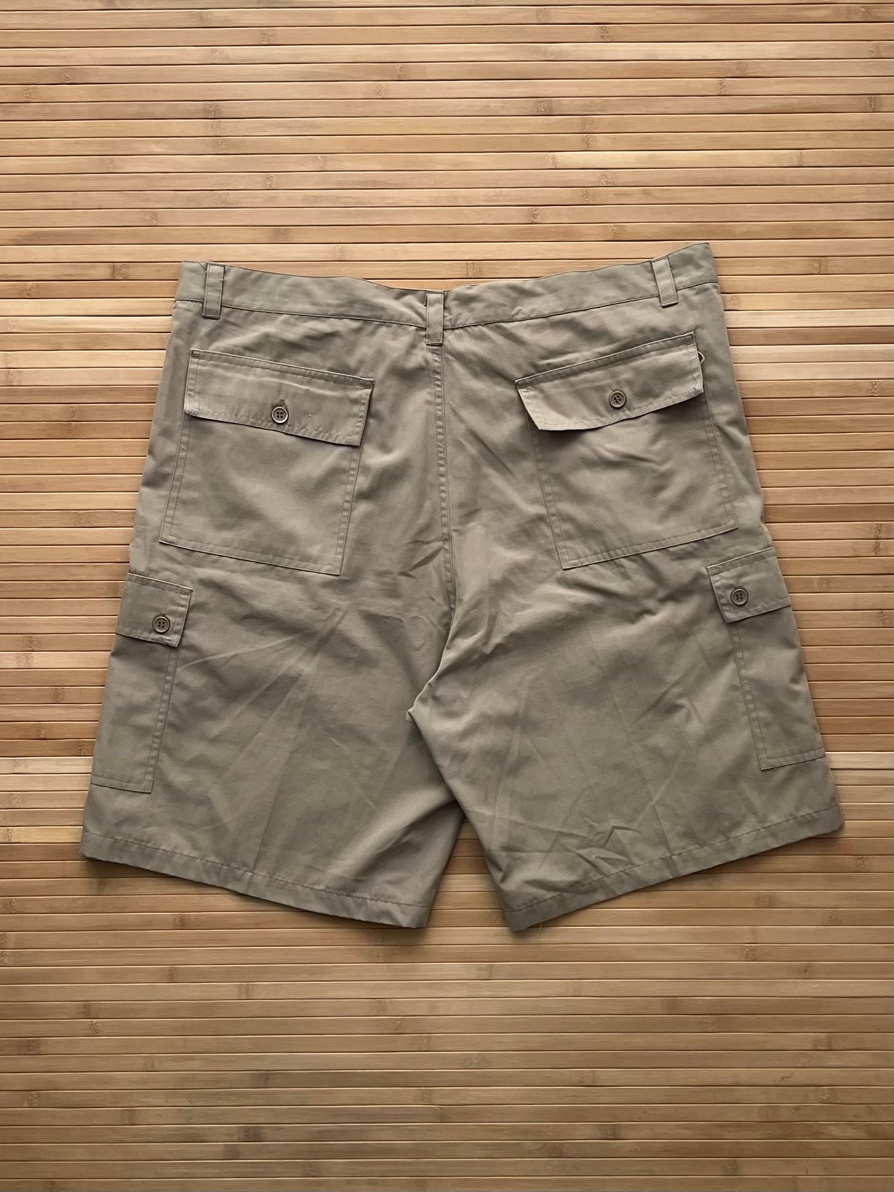 Motion Cargo Shorts (40)