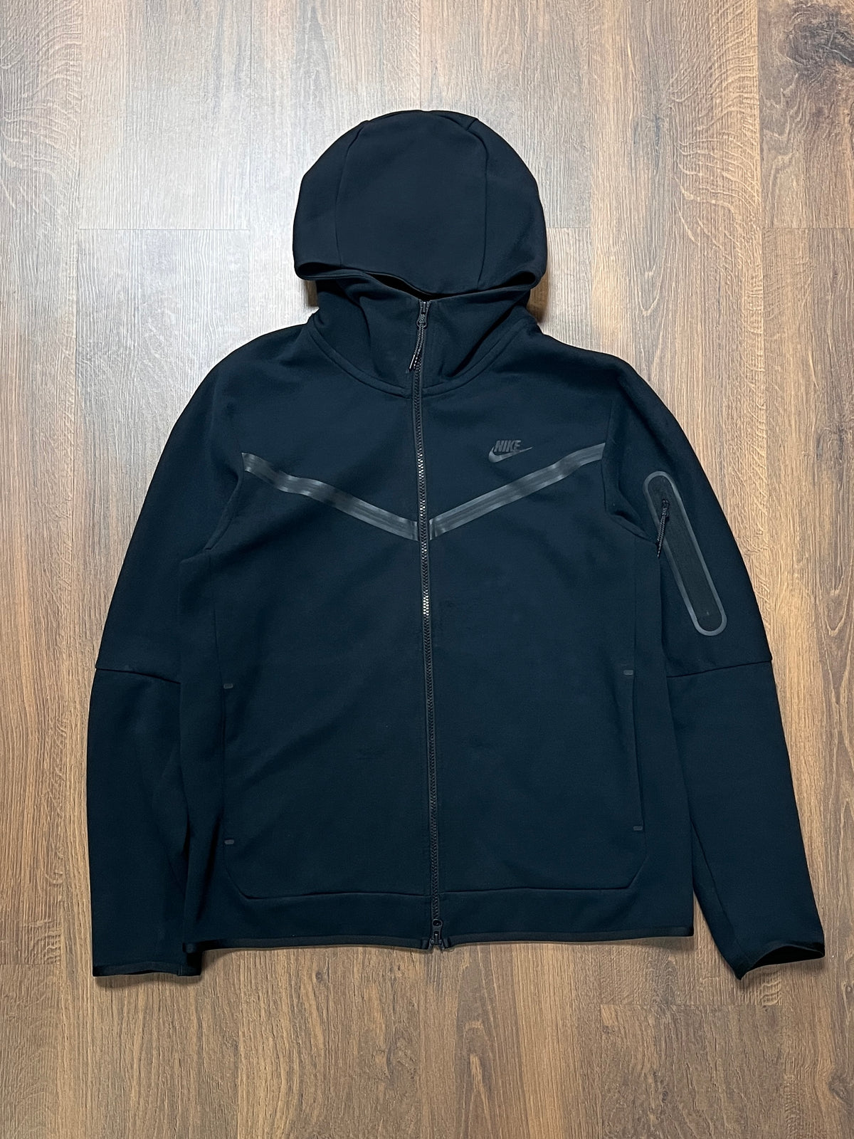 Nike Tech Hoodie (L)