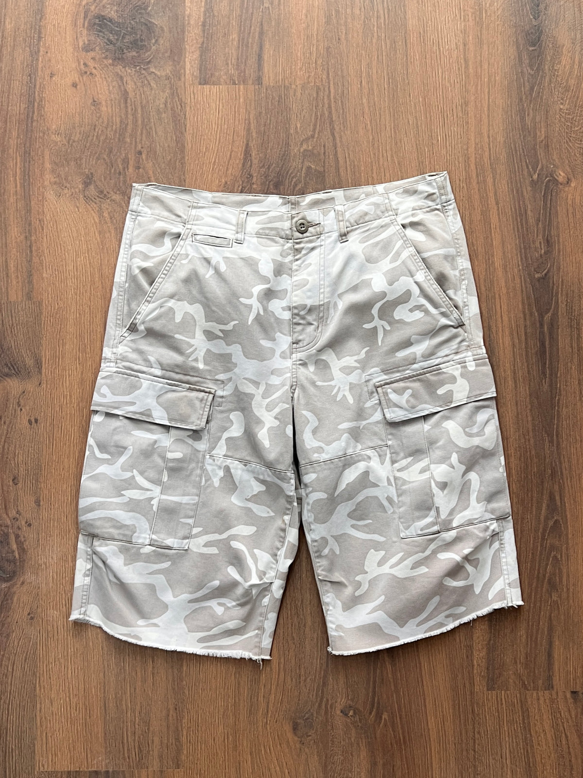 Armani Exchange Camo Cargo (32)