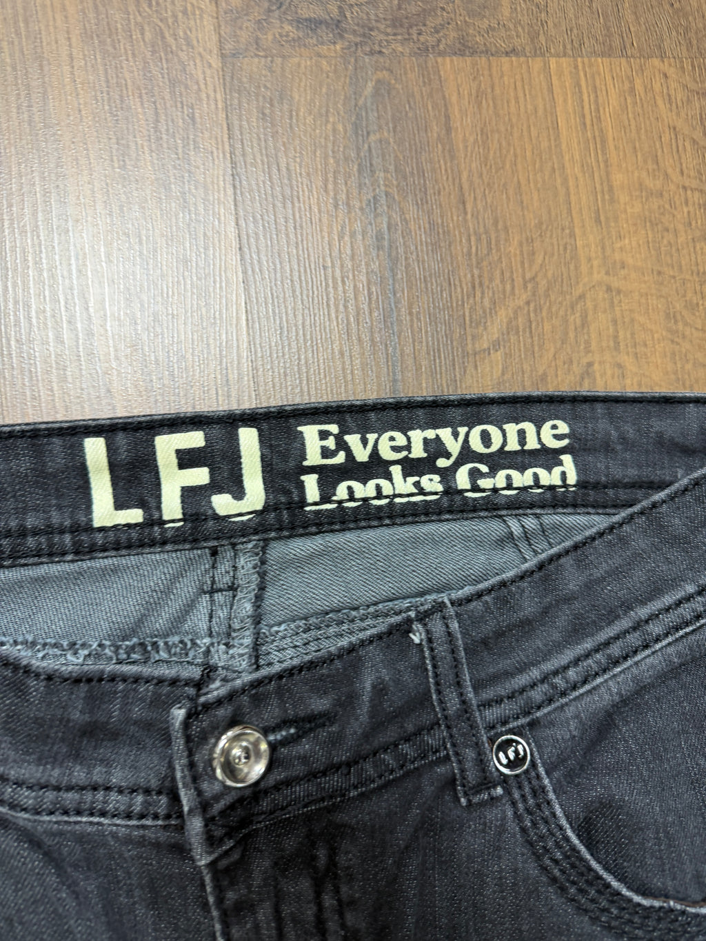 LFJ y2k Jeans💁🏼‍♀️ (32x30)