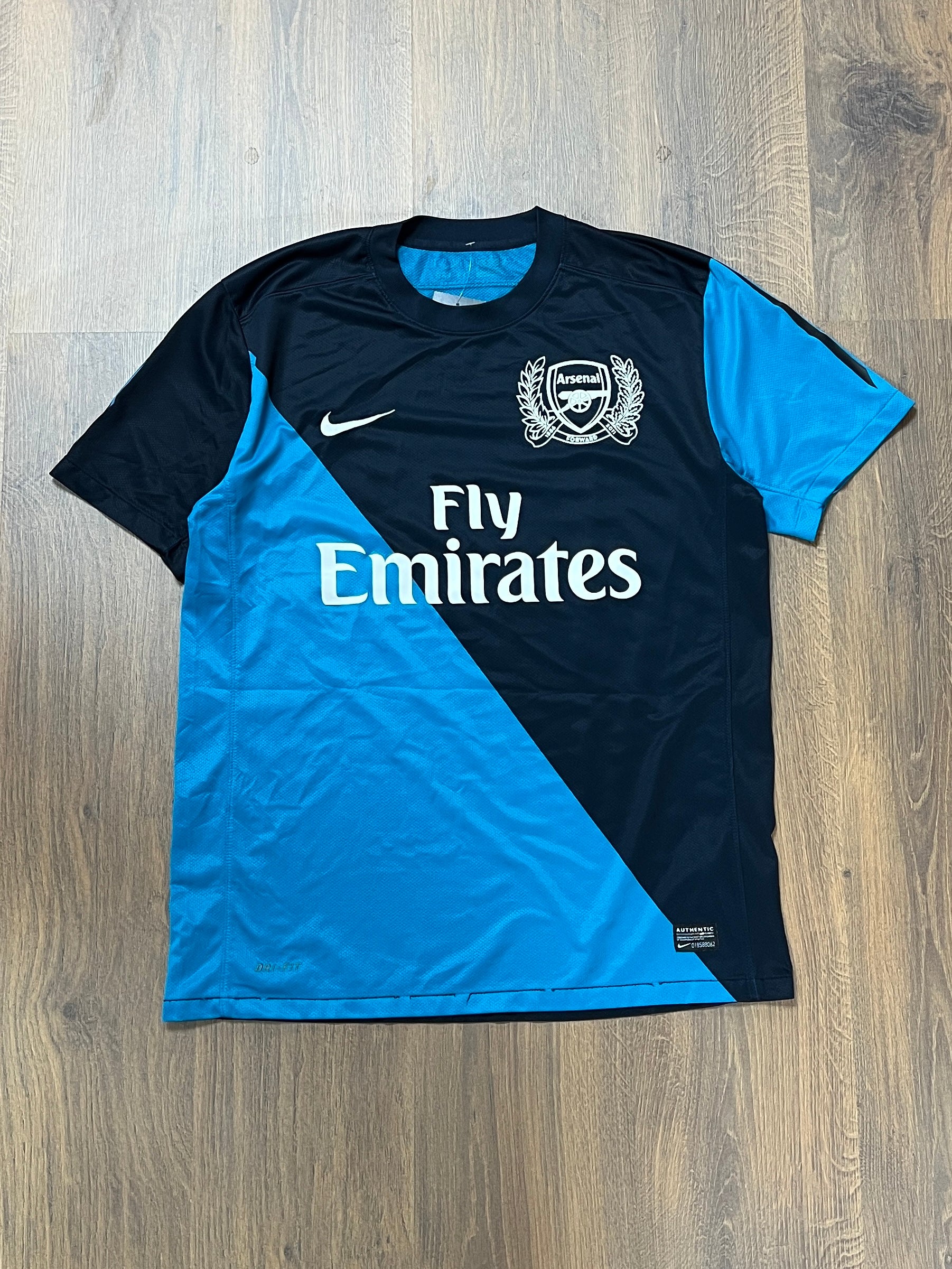 Arsenal 2011/12 Away Jersey (L)