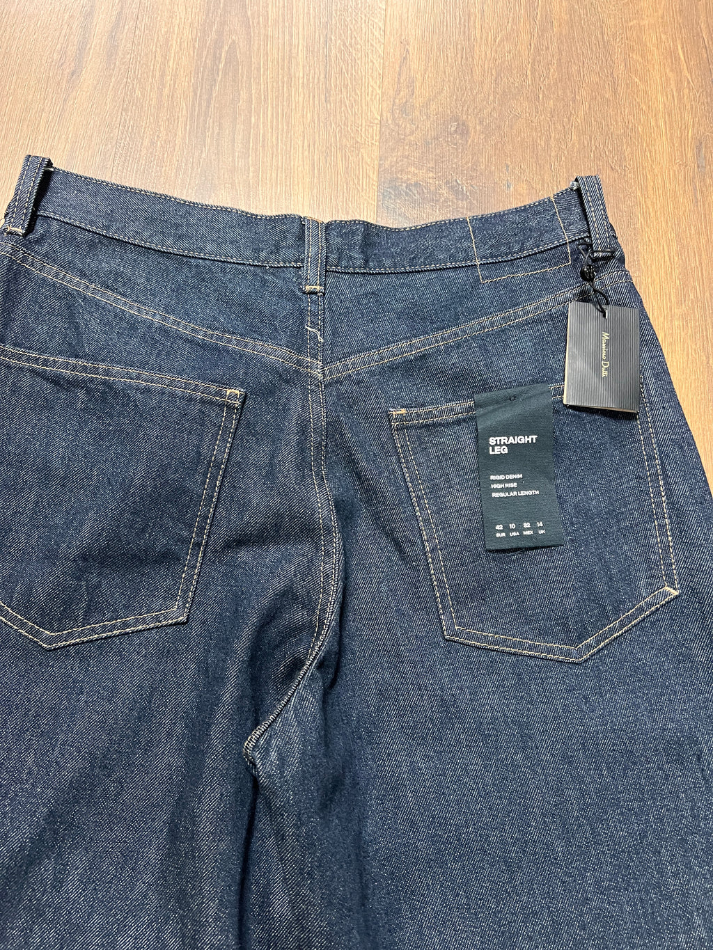 Brand New Massimo Dutti Raw denim jeans(32x30)