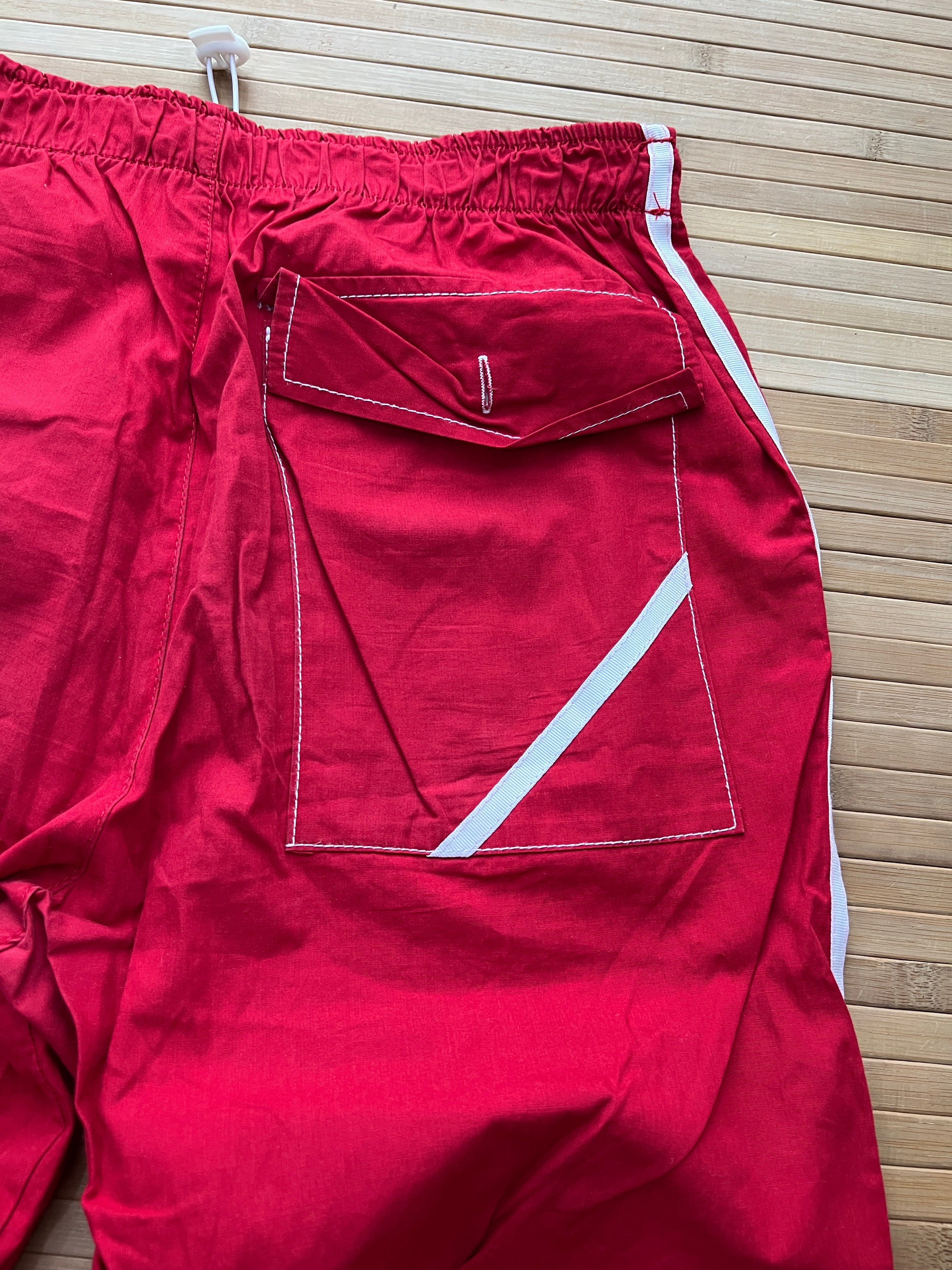 Red Capris 🙋‍♀️ (28/30)