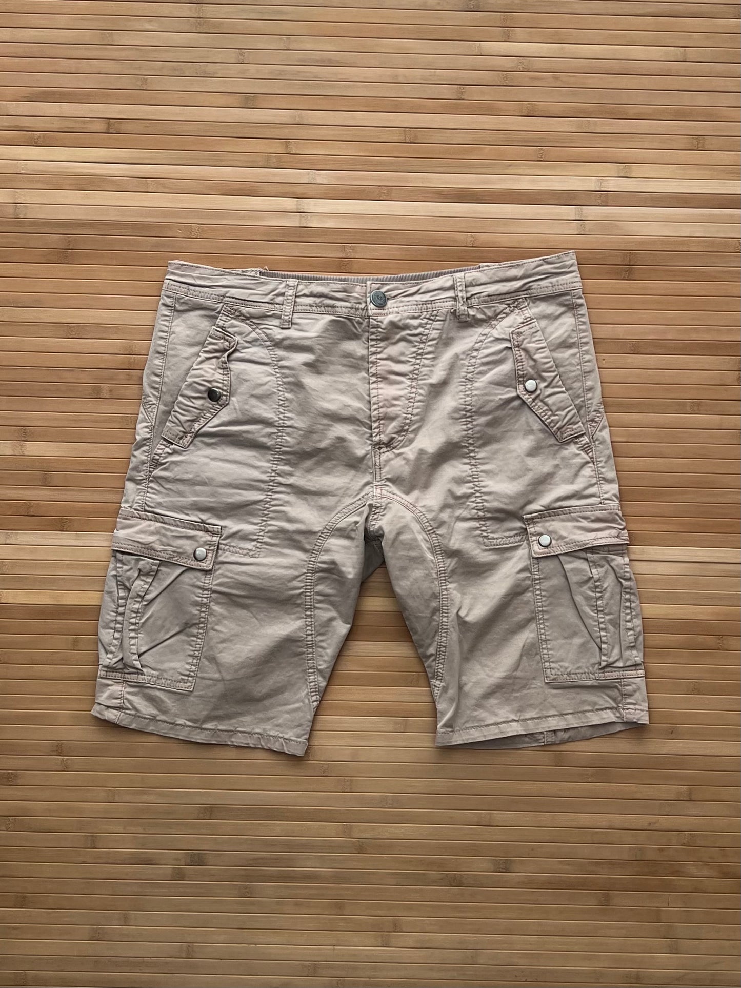 Beige Cargo Shorts (36)