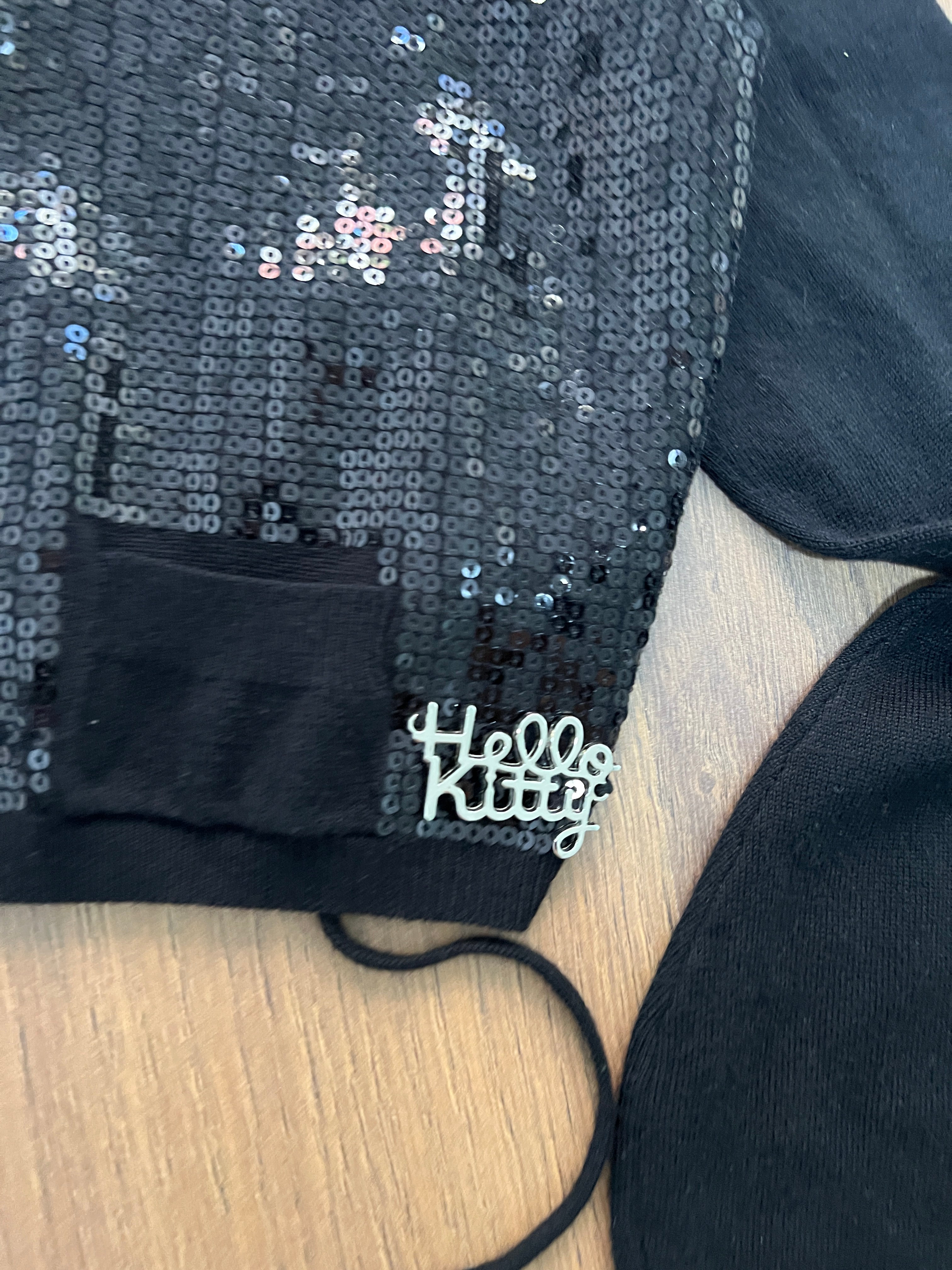 Hello Kitty Long Sleeve Top New with tags 🙋‍♀️ (Xs)