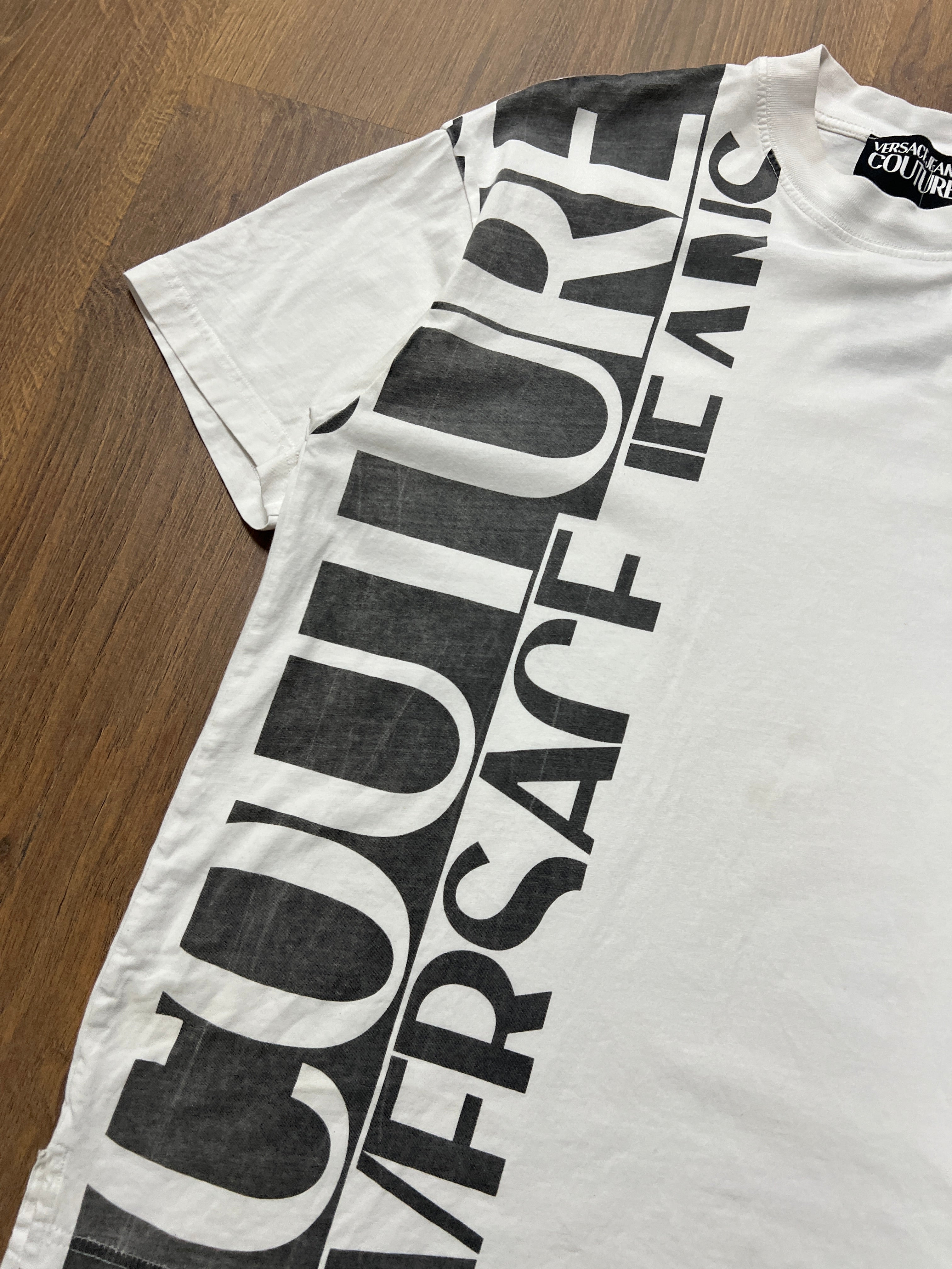 Versace Tshirt (L)