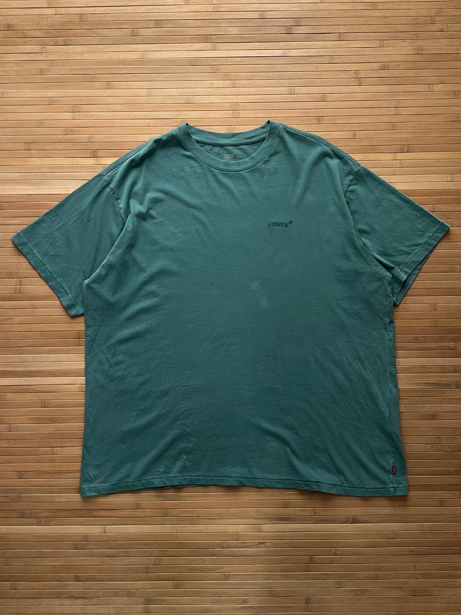 Levis brand new Tshirt (2XL)