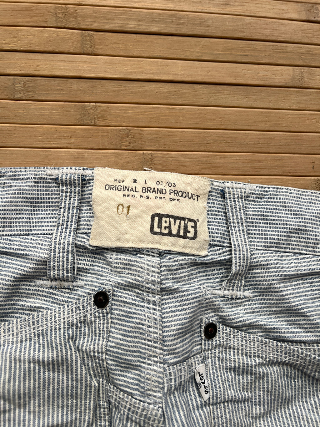 Levis Carpenter Striped Pants
(34x32)