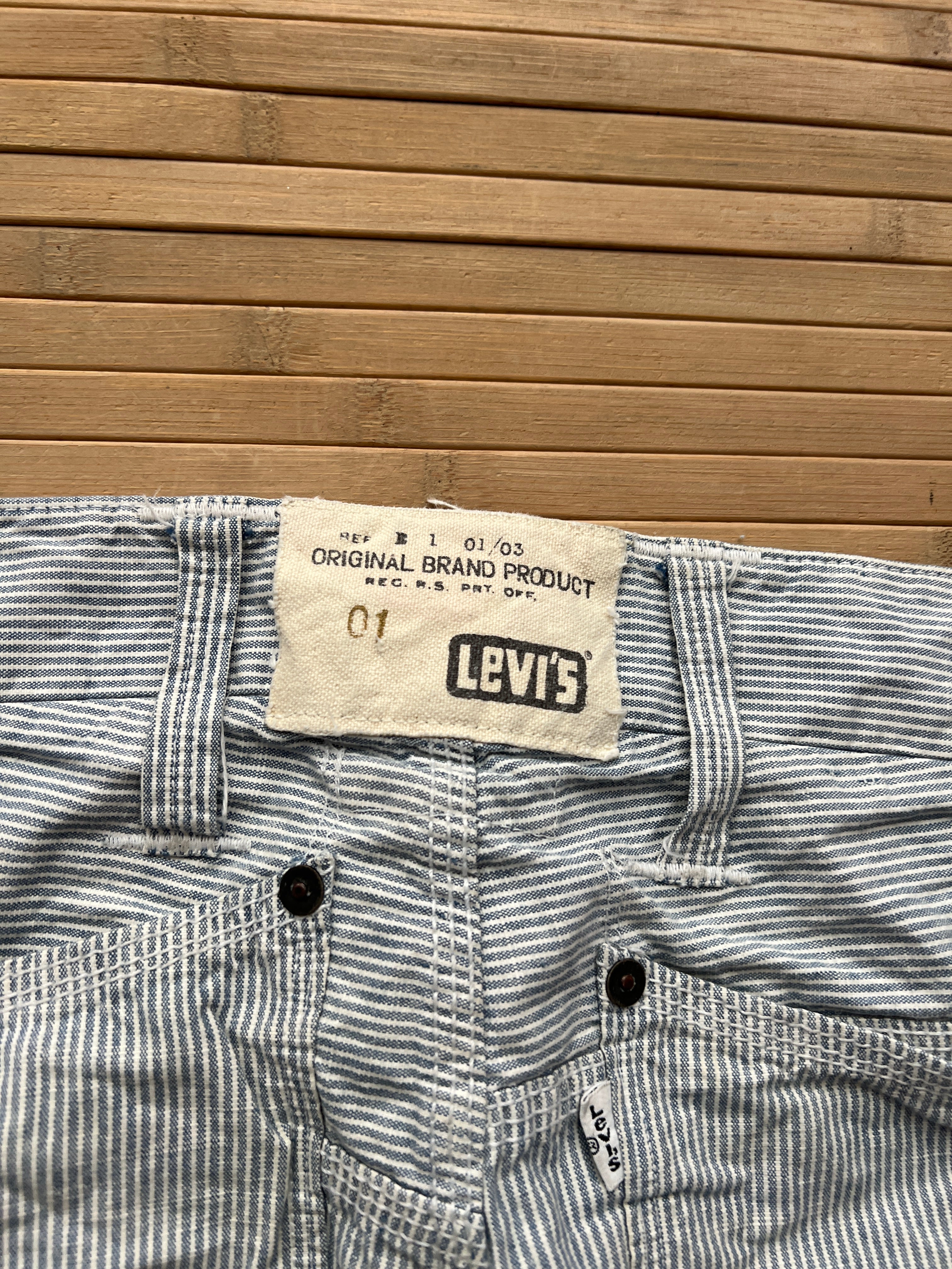 Levis Carpenter Striped Pants
(34x32)