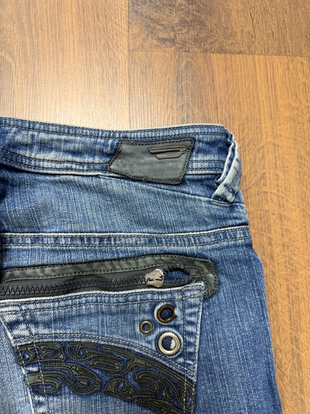 Diesel Jeans 💁🏼‍♀️ (30x30)
