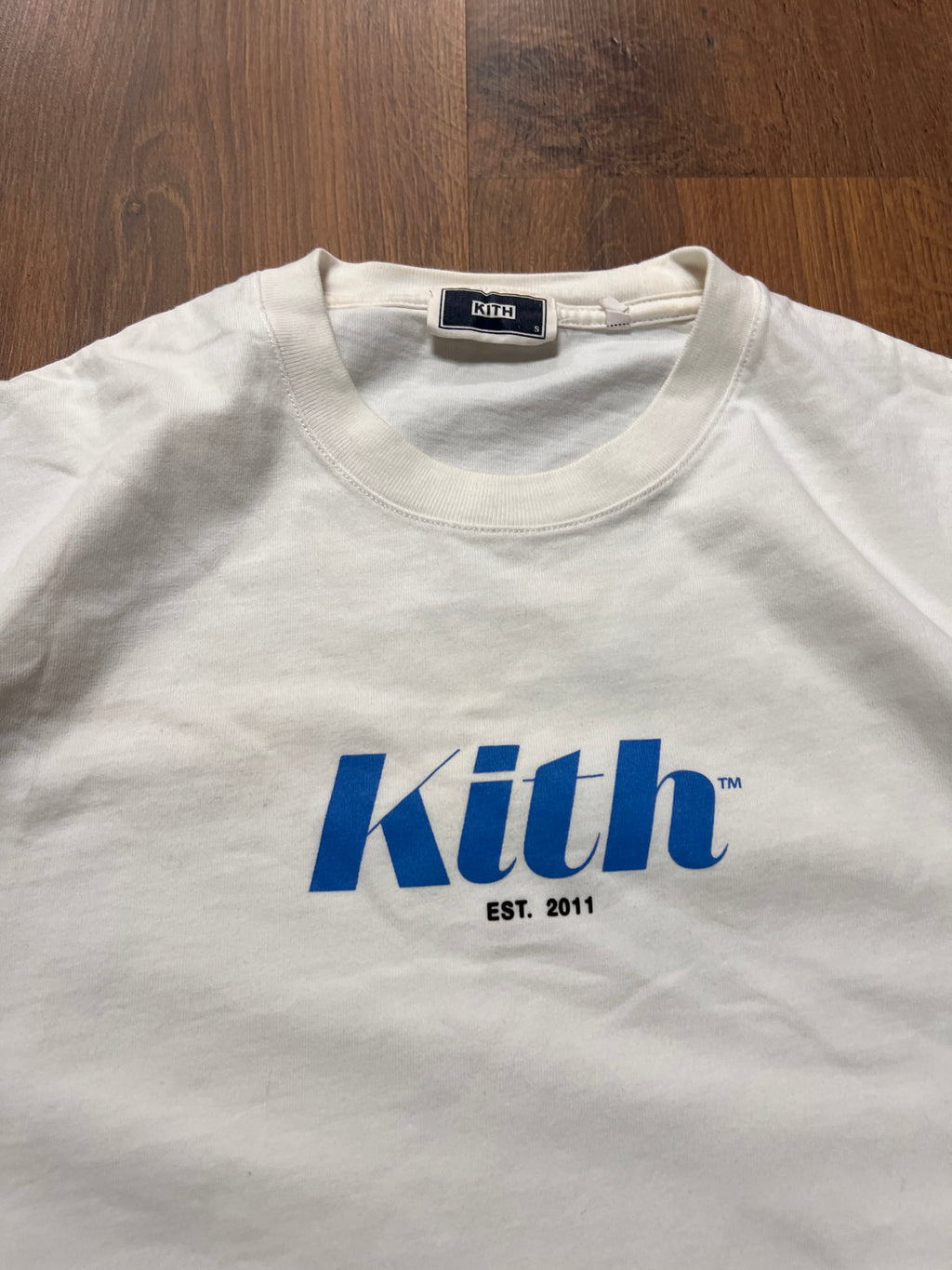 Kith spellout tshirt (L)