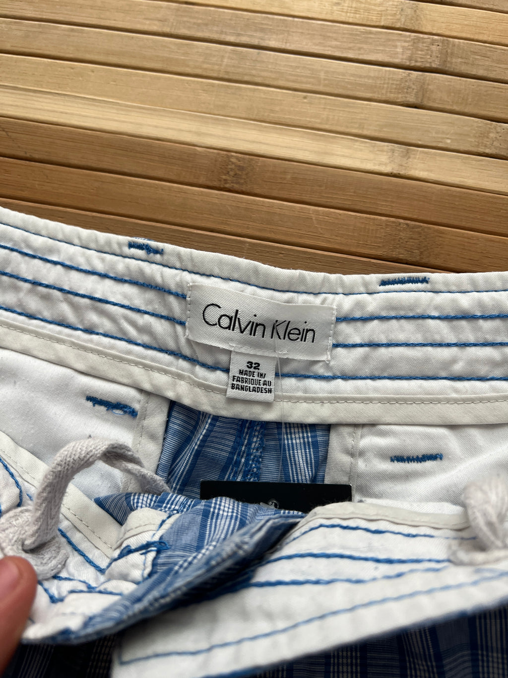 Calvin Klein Striped Cargo Shorts (34)
