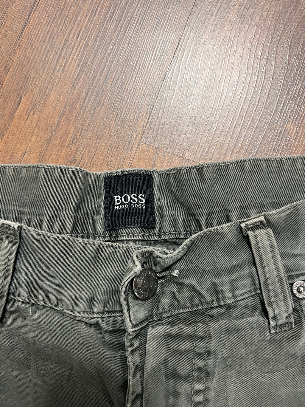Huggo Boss Distressed Jeans(34x30)