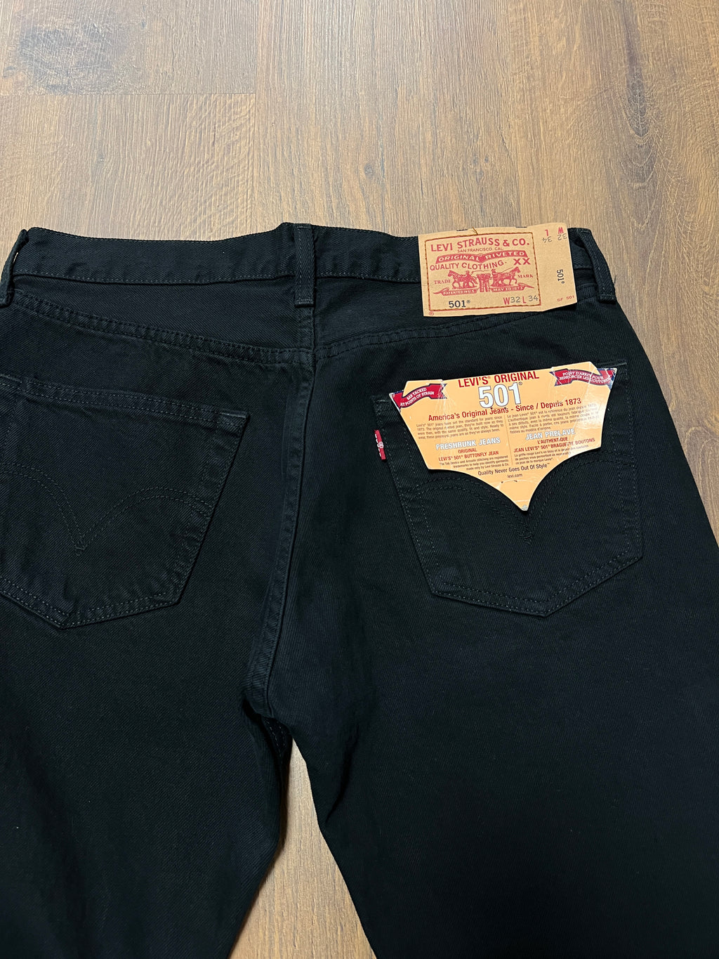 Brand New Levis 501 Jeans (30x32)