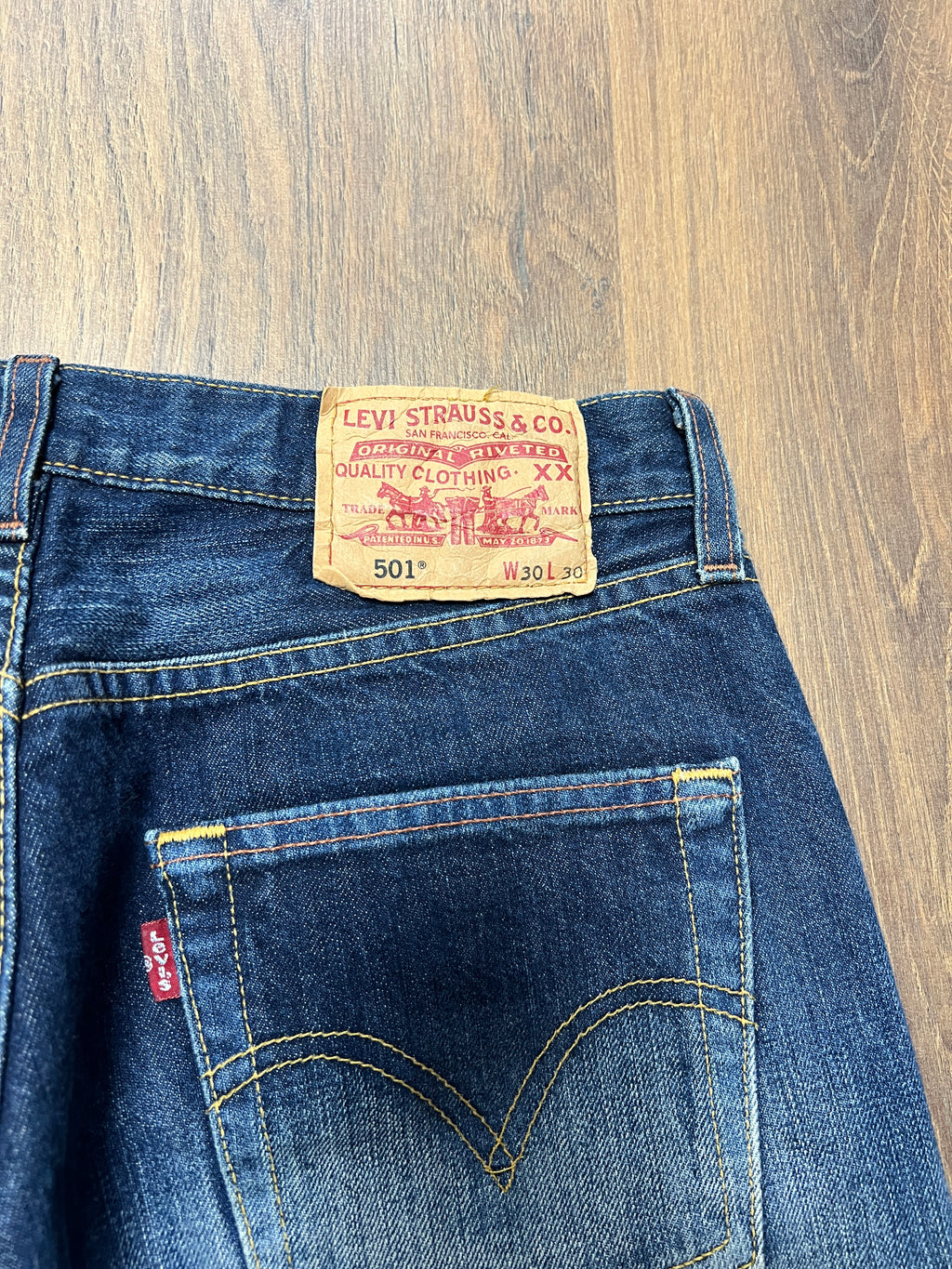 Levis 501 washed jeans (30x30)