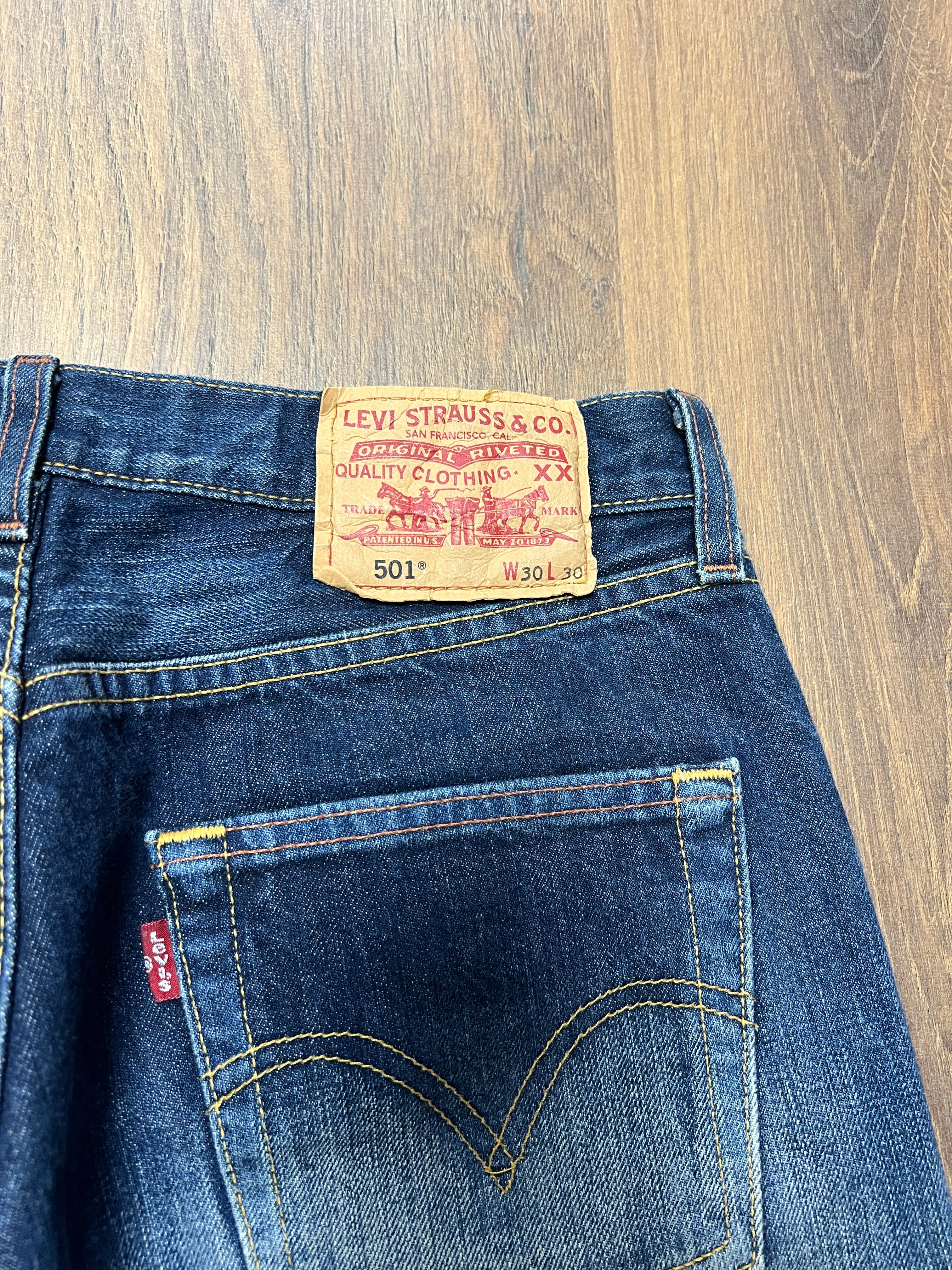 Levis 501 washed jeans (30x30)