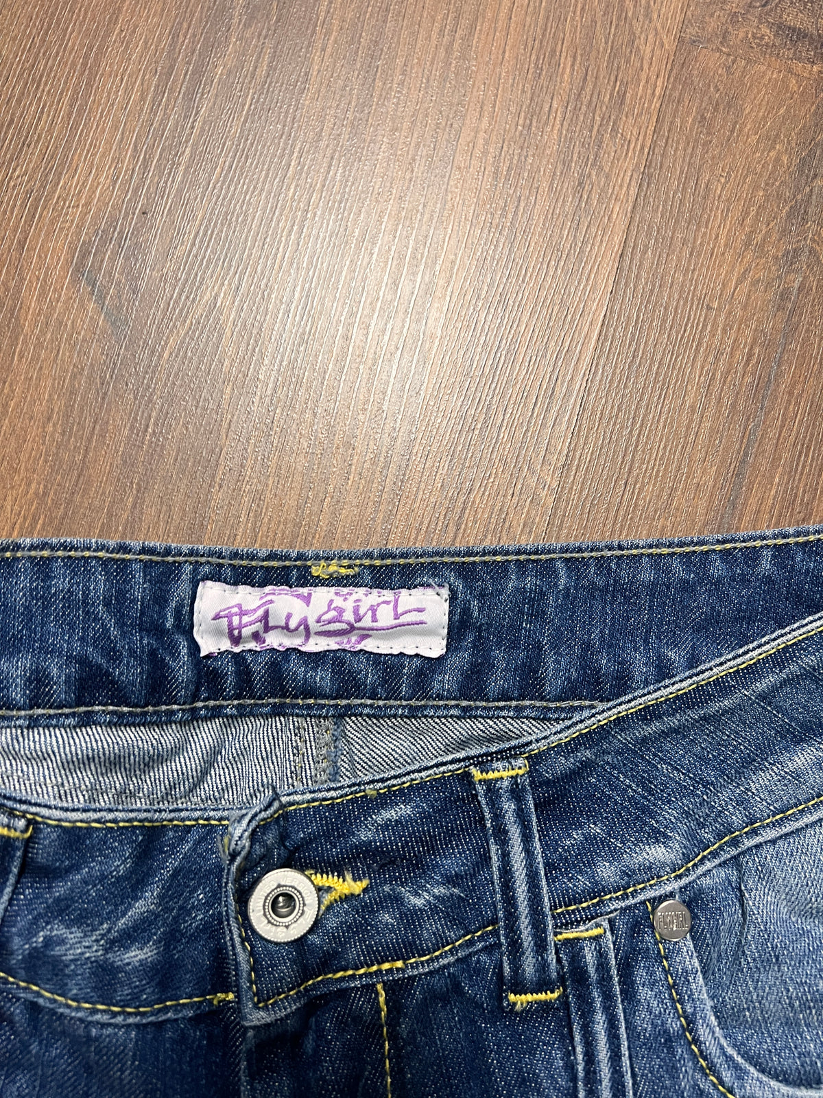 Brand  New Y2K Fly Girl Jeans(34x36)