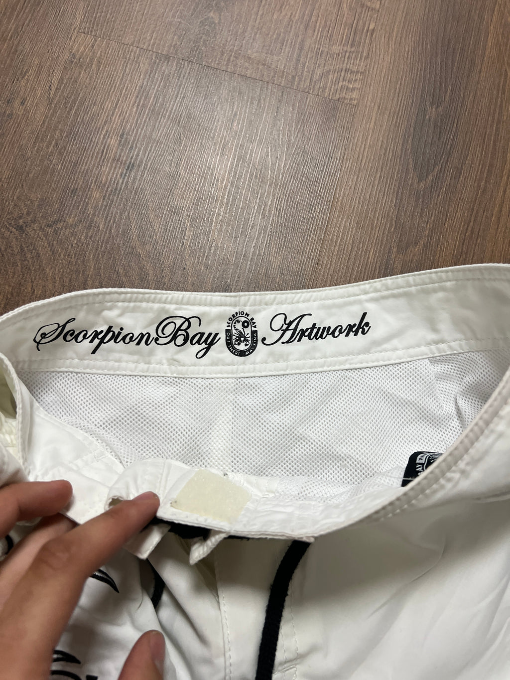 Scorpion bay white board shorts (34)