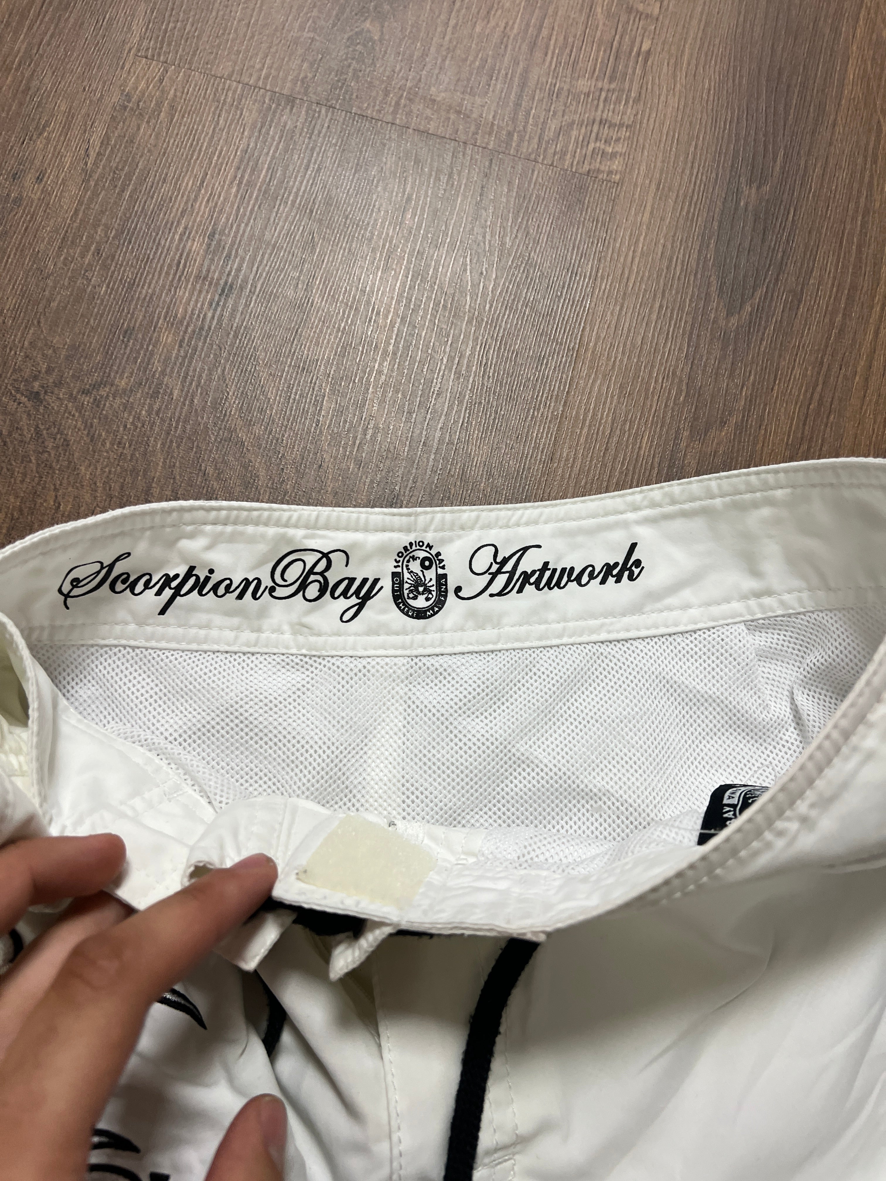 Scorpion bay white board shorts (34)