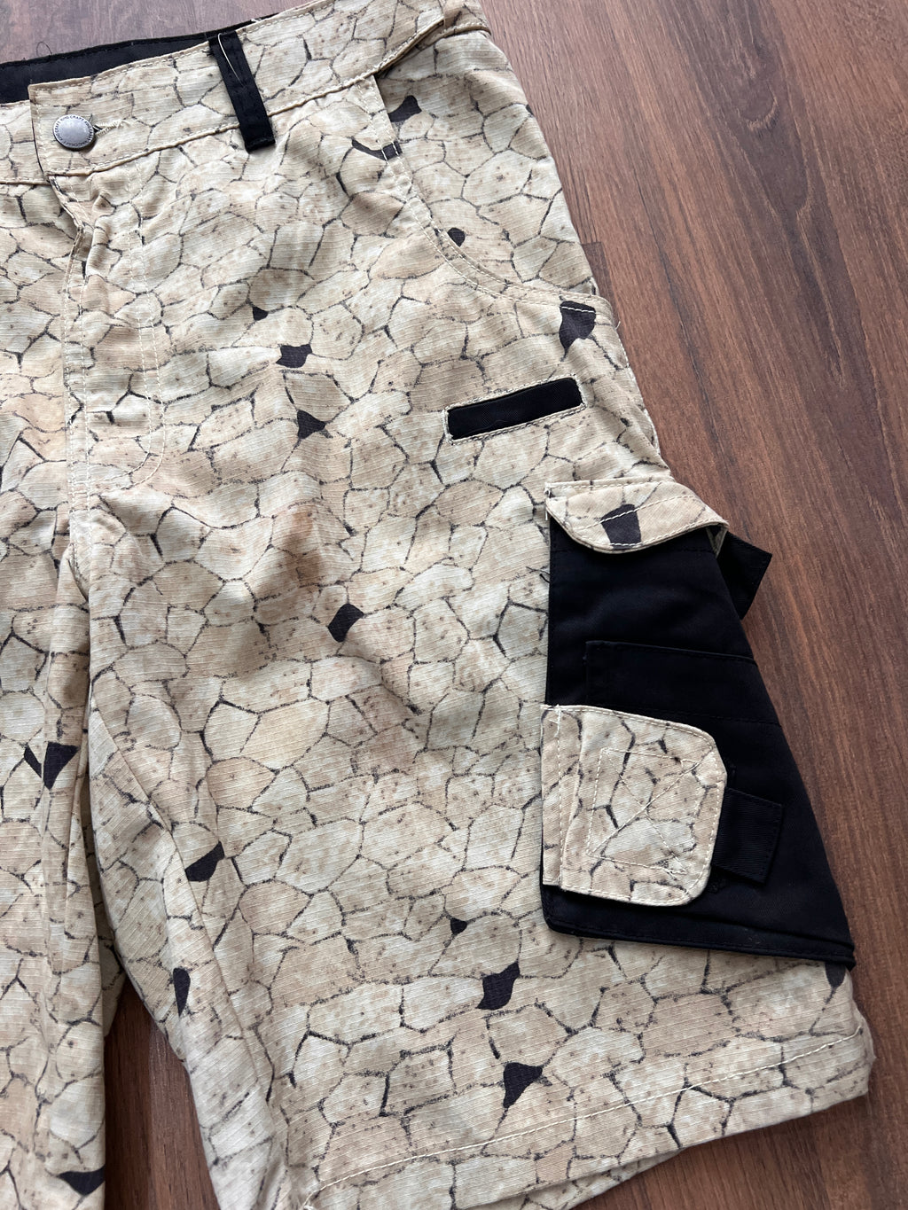 Dessert Camo Cargo Shorts (36)