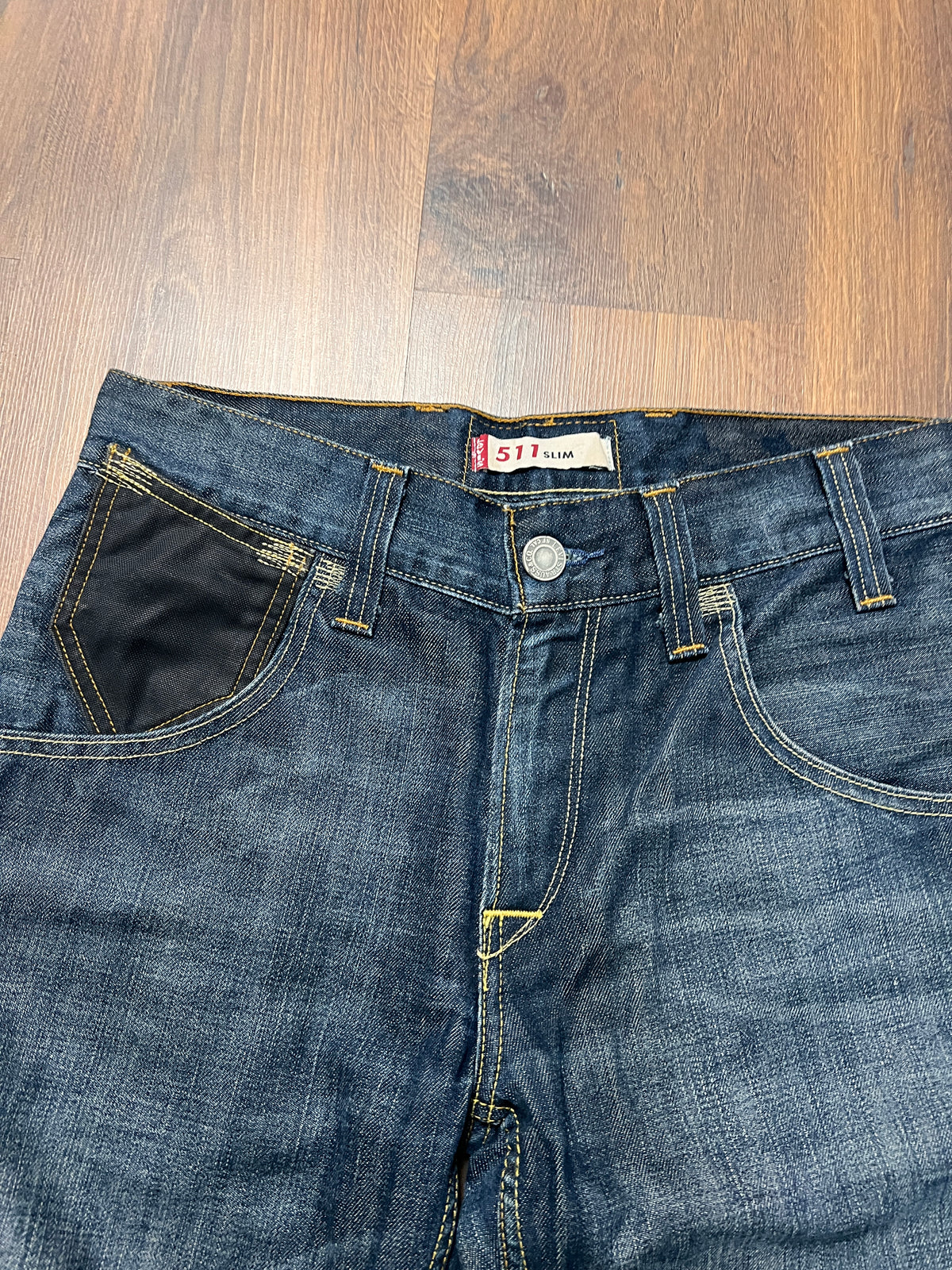 Levis construced Jeans (32x30)