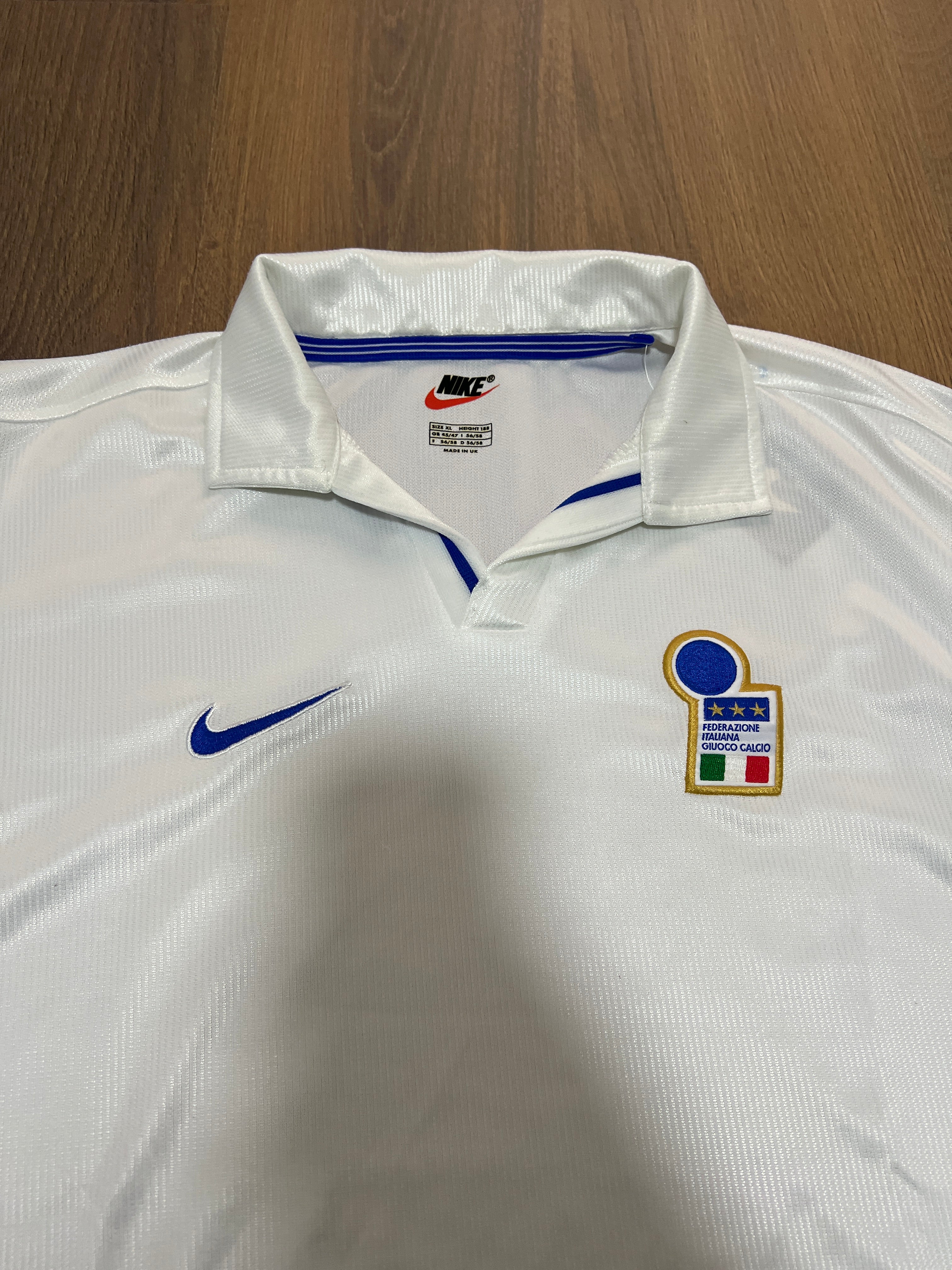 Italy 1997-98 Away Jersey (XL)