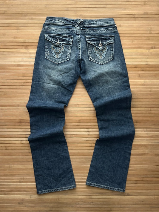 Famous Jeans new with tags 🙋‍♀️ (28x32)