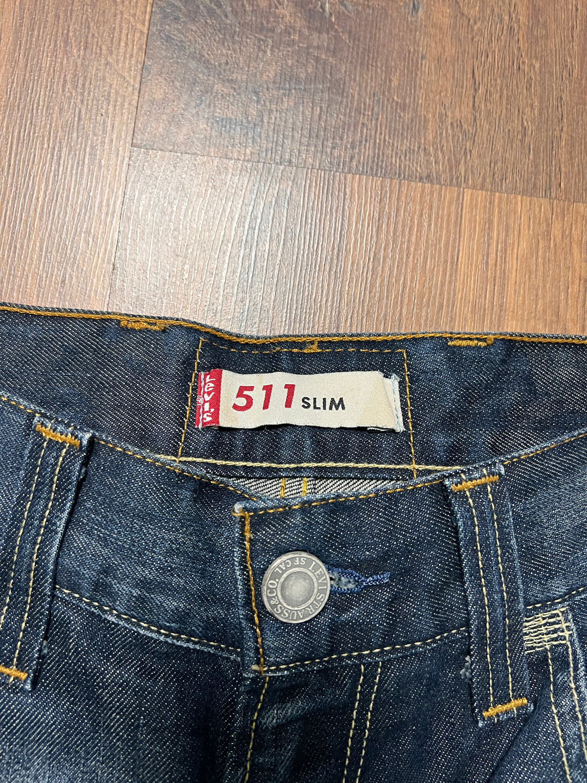 Levis construced Jeans (32x30)
