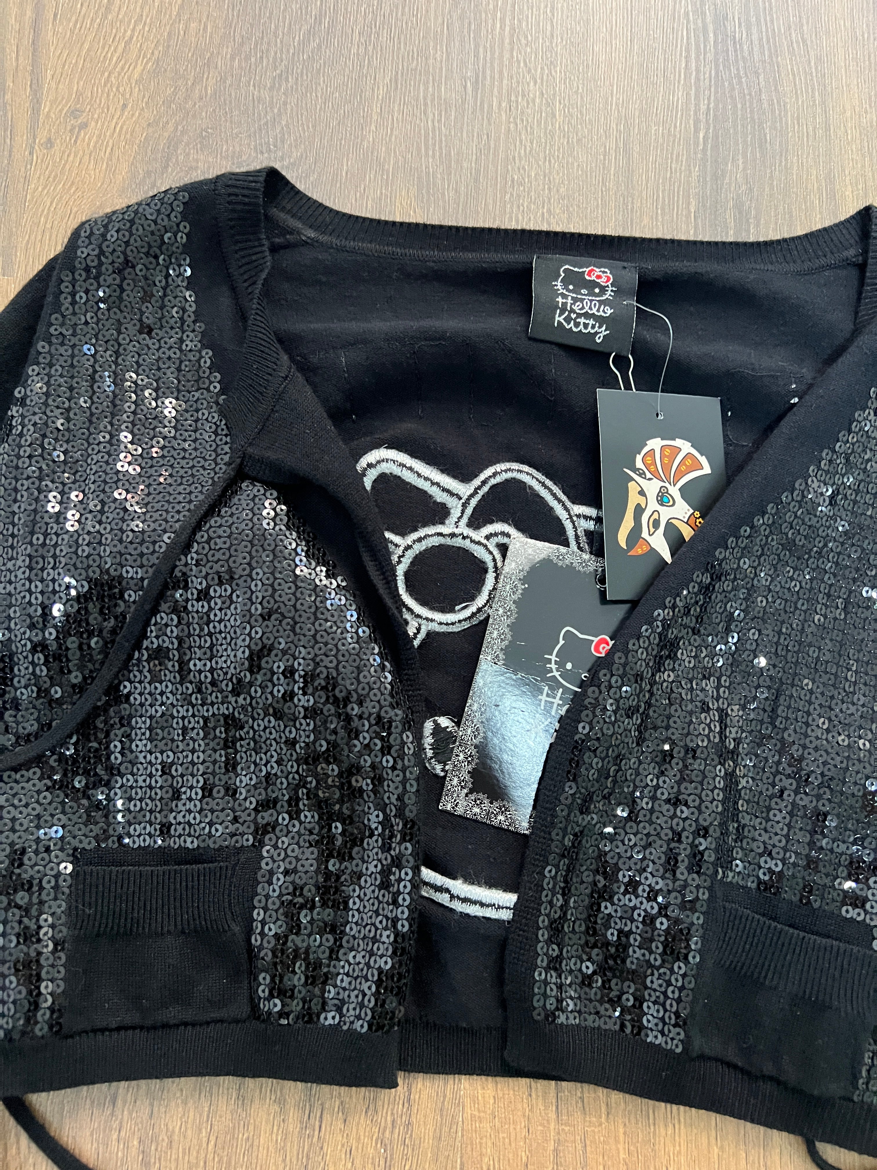 Hello Kitty Long Sleeve Top New with tags 🙋‍♀️ (Xs)