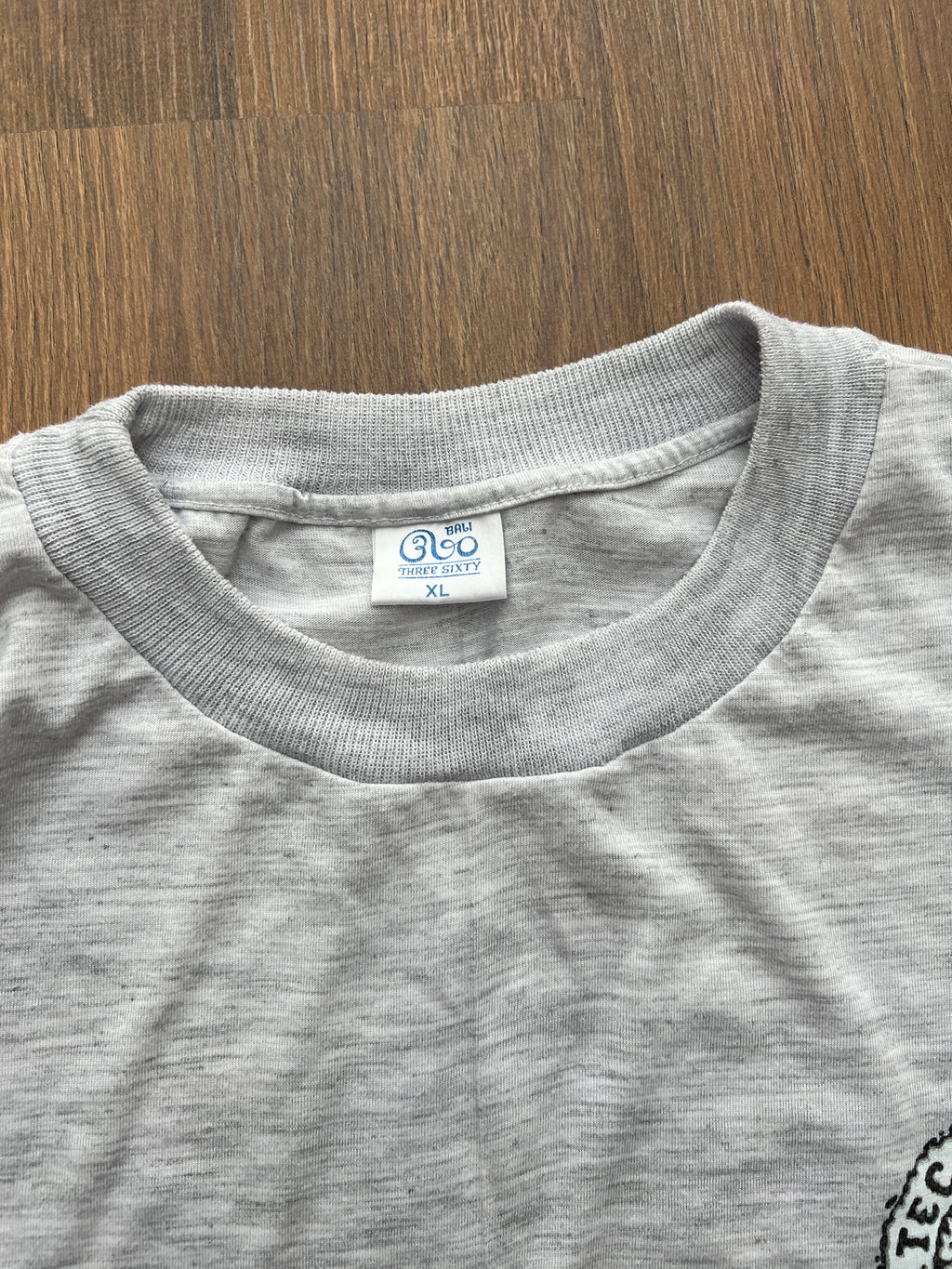90s Tec Surf Design Tshirt(XL)