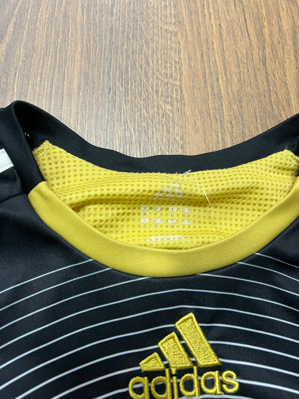 Adidas Vintage Jersey (XL)