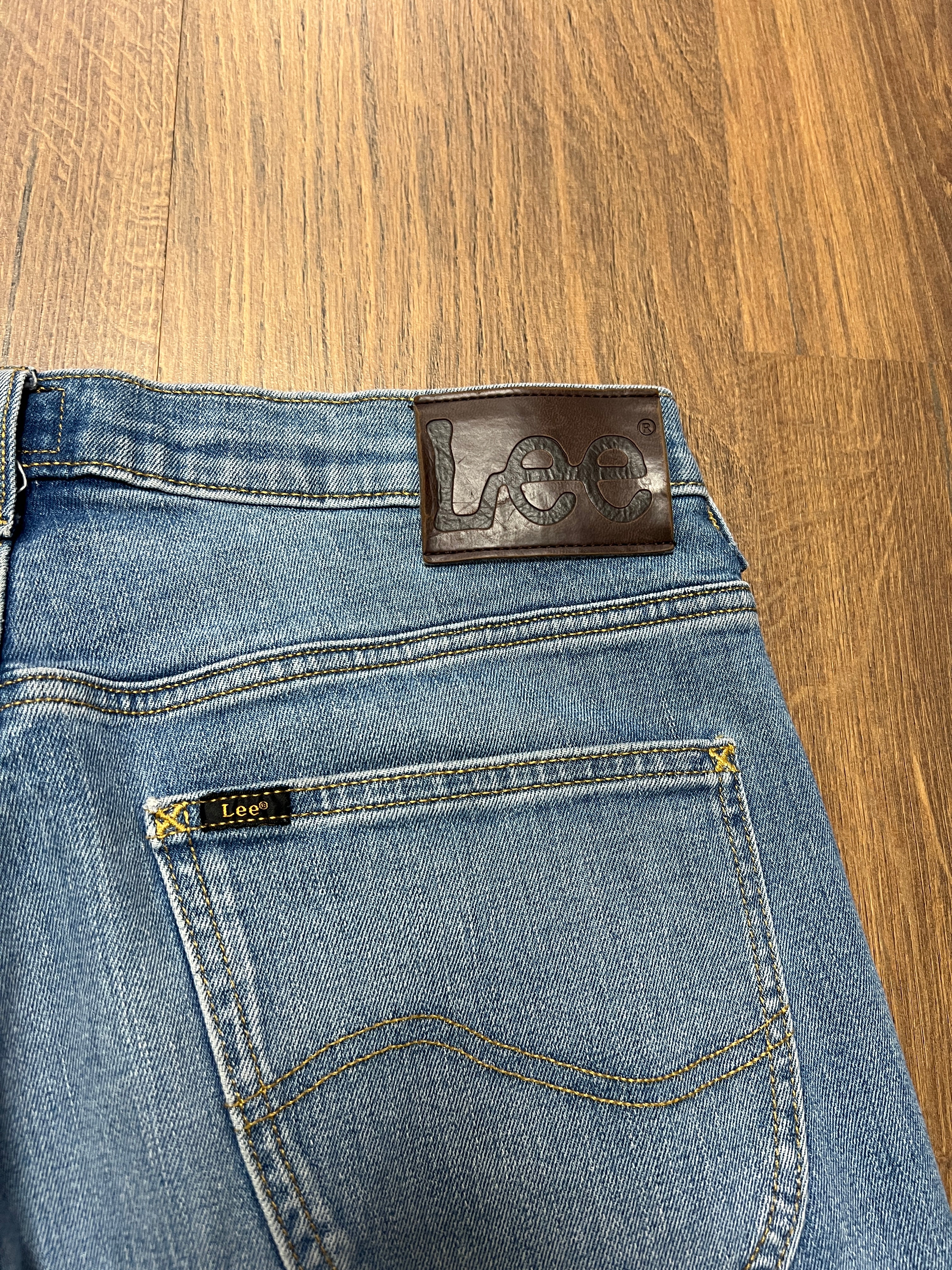 Lee baby blue jeans (32x32)