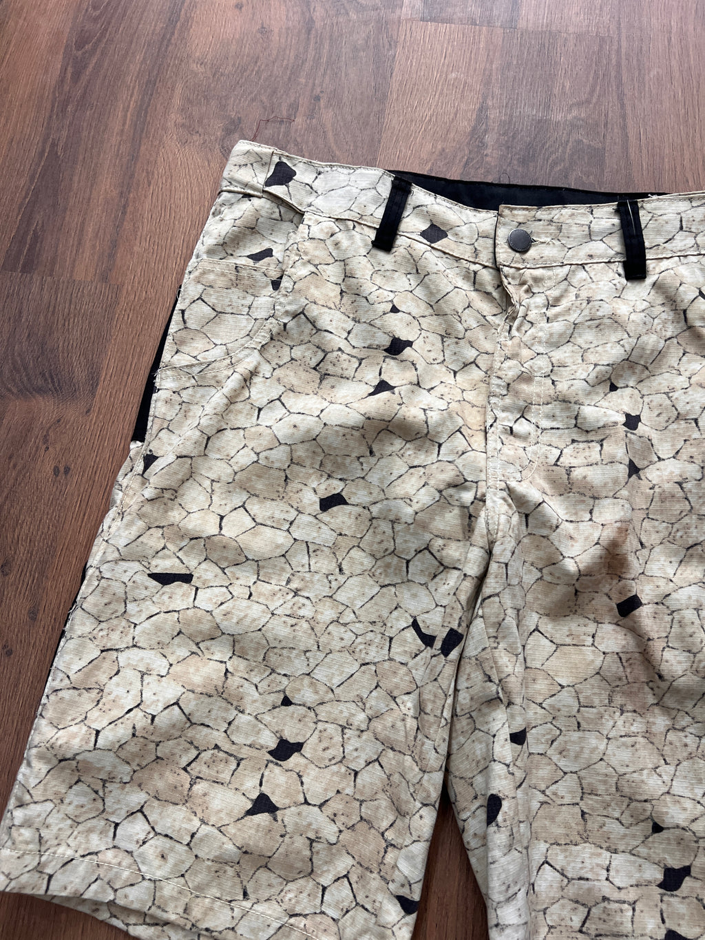 Dessert Camo Cargo Shorts (36)