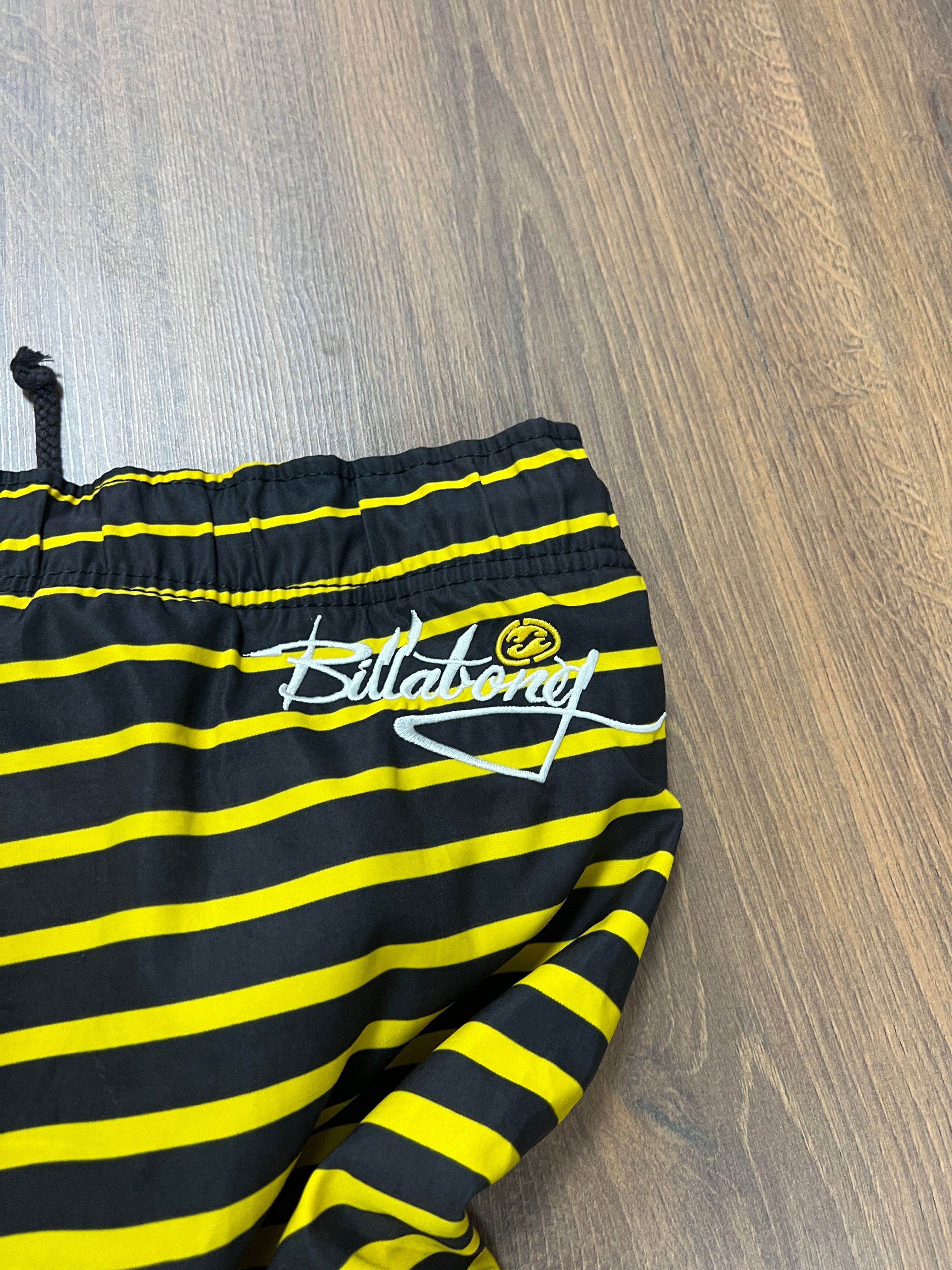 Billabong andy irons sunrise black/yellow boardshorts (M/L)