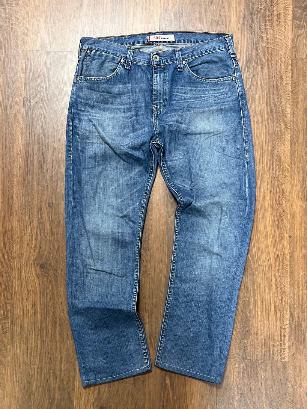 504 Levis jeans(34x30)