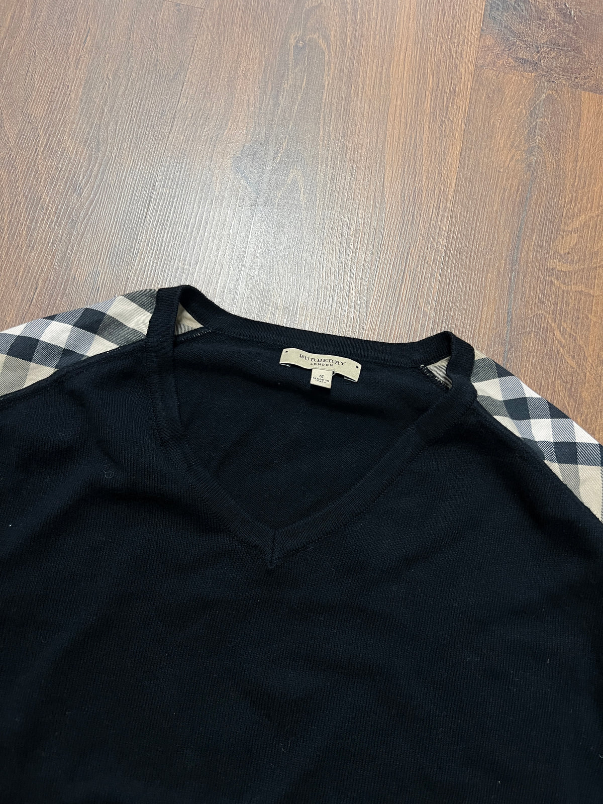 Burberry Wool Sweater (M)
